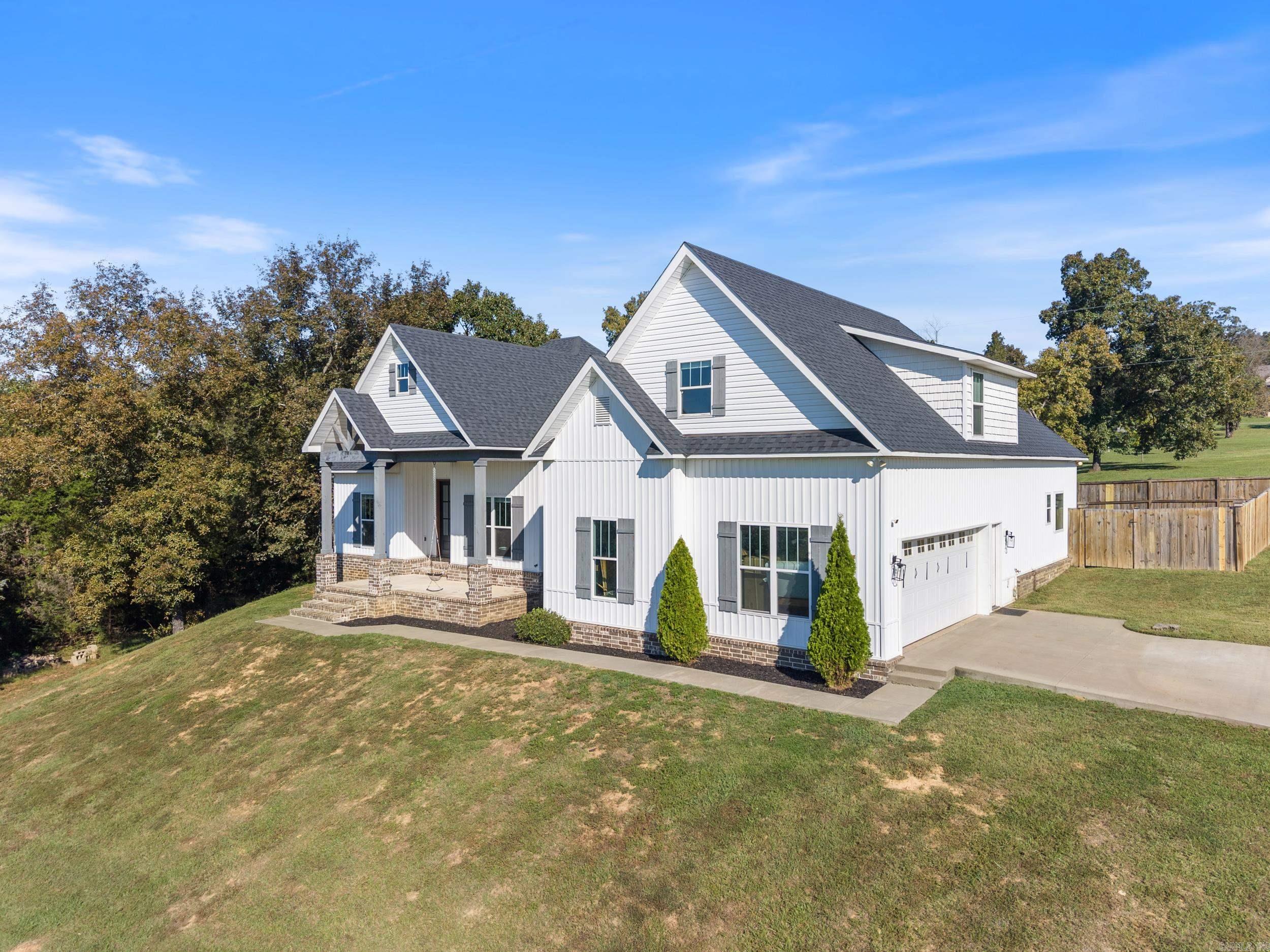 CASTLEPINES - Residential