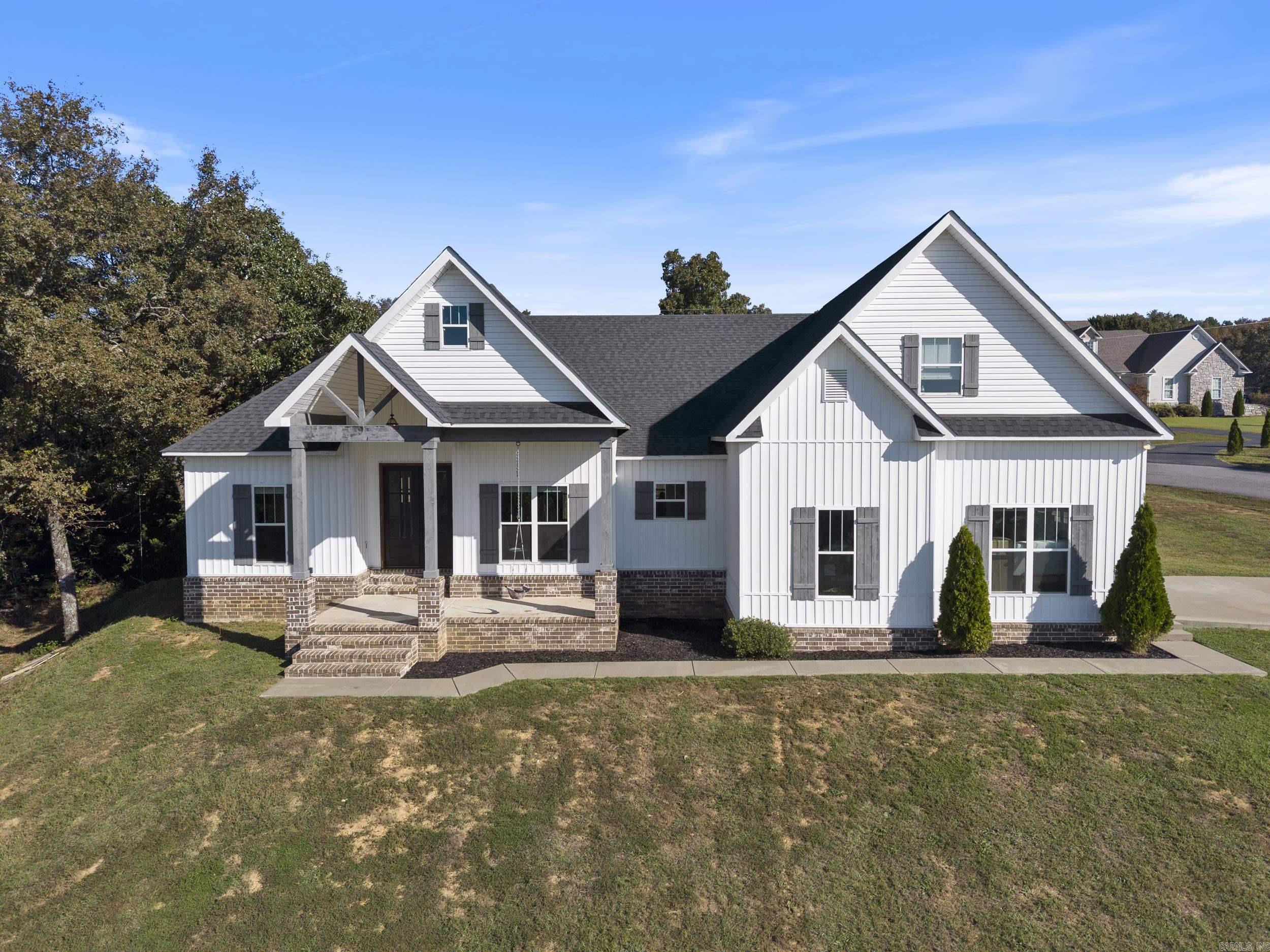 CASTLEPINES - Residential