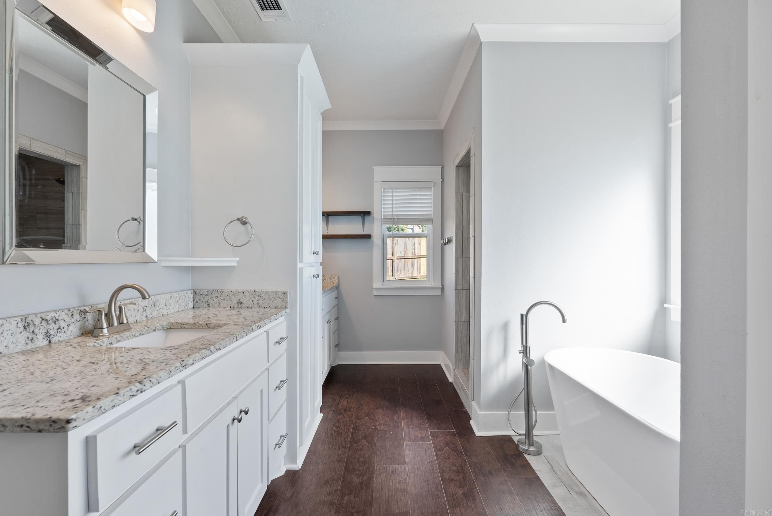 CASTLEPINES - Residential