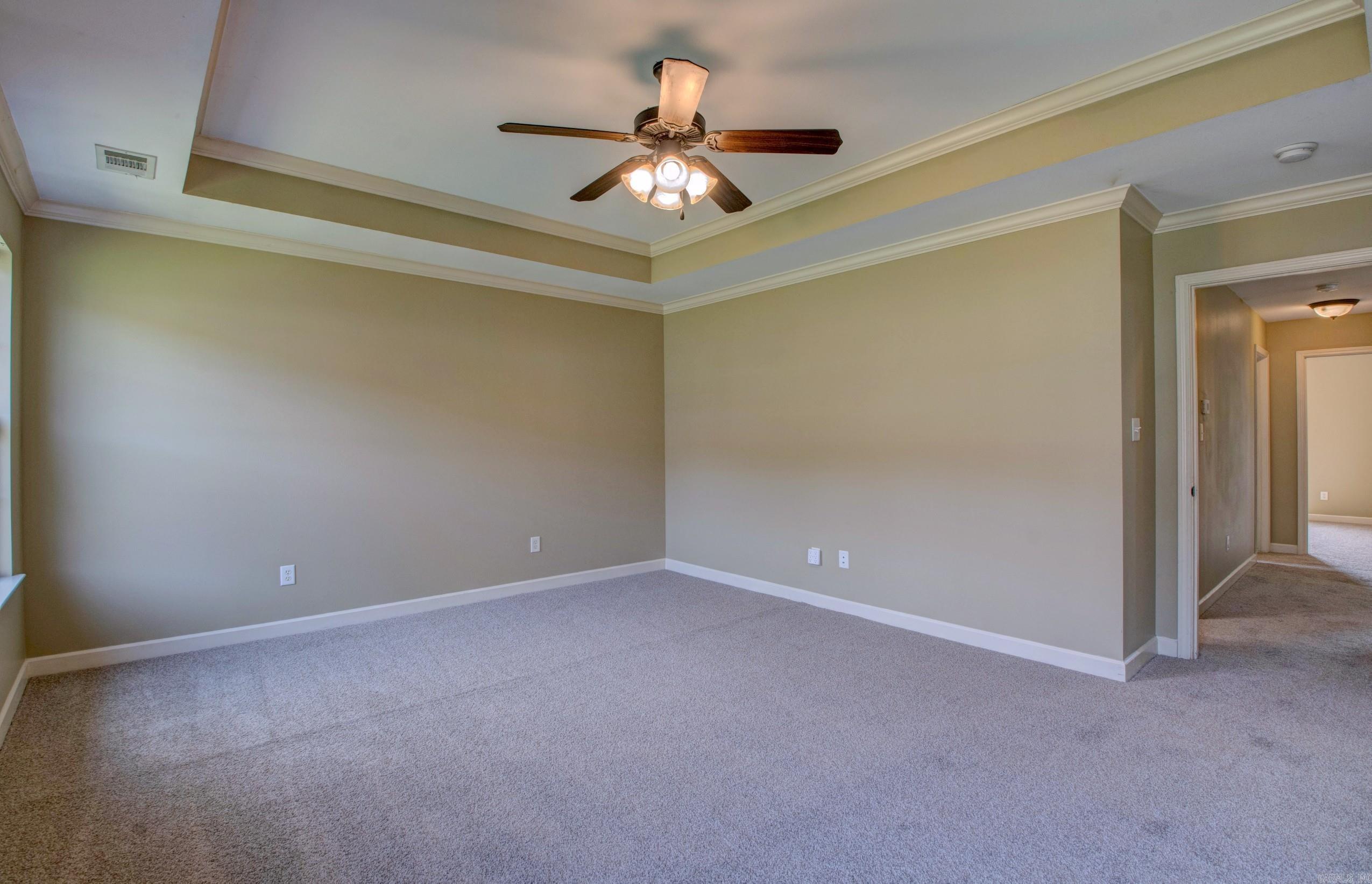 THE OAKS - Residential