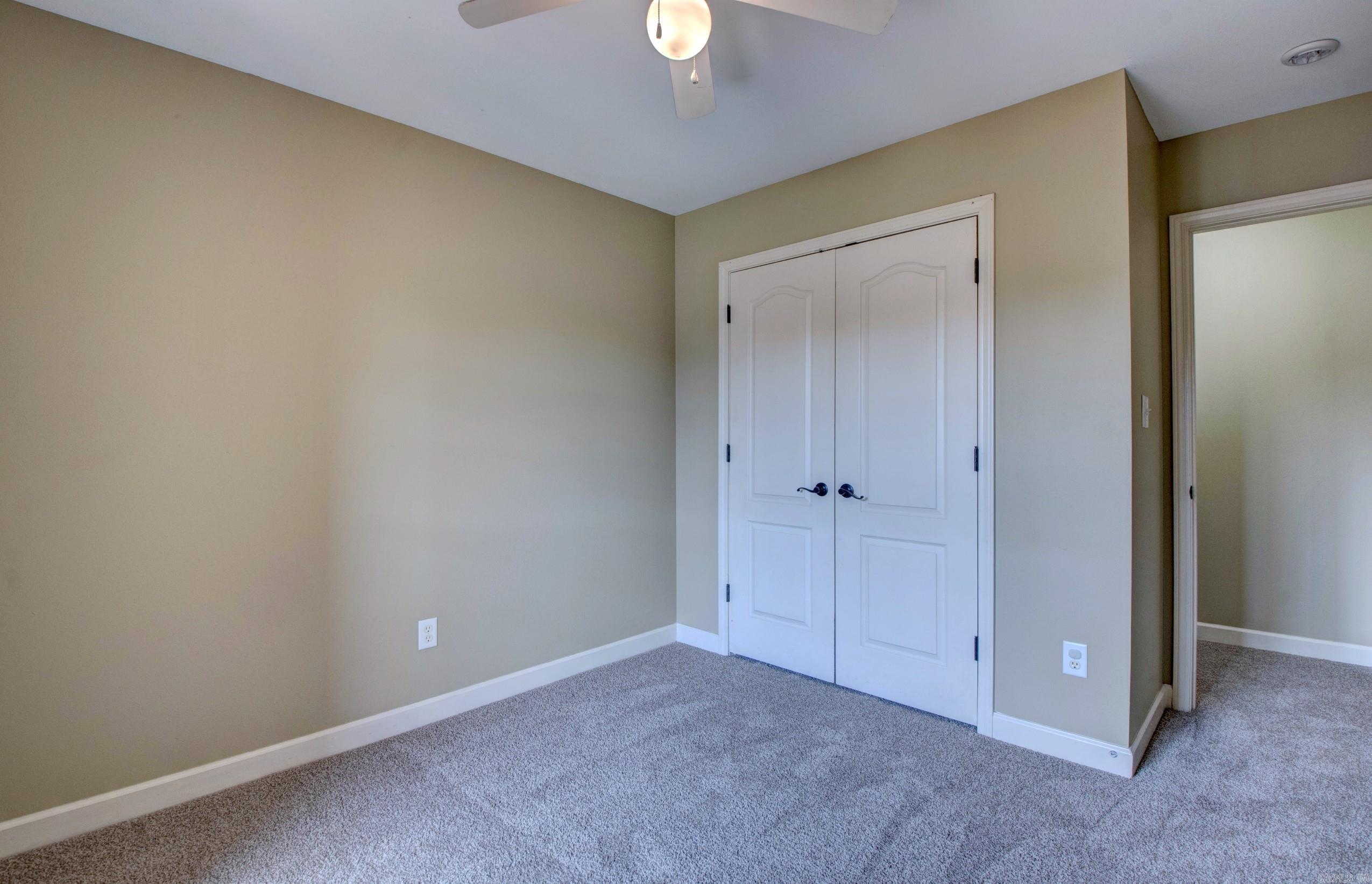THE OAKS - Residential