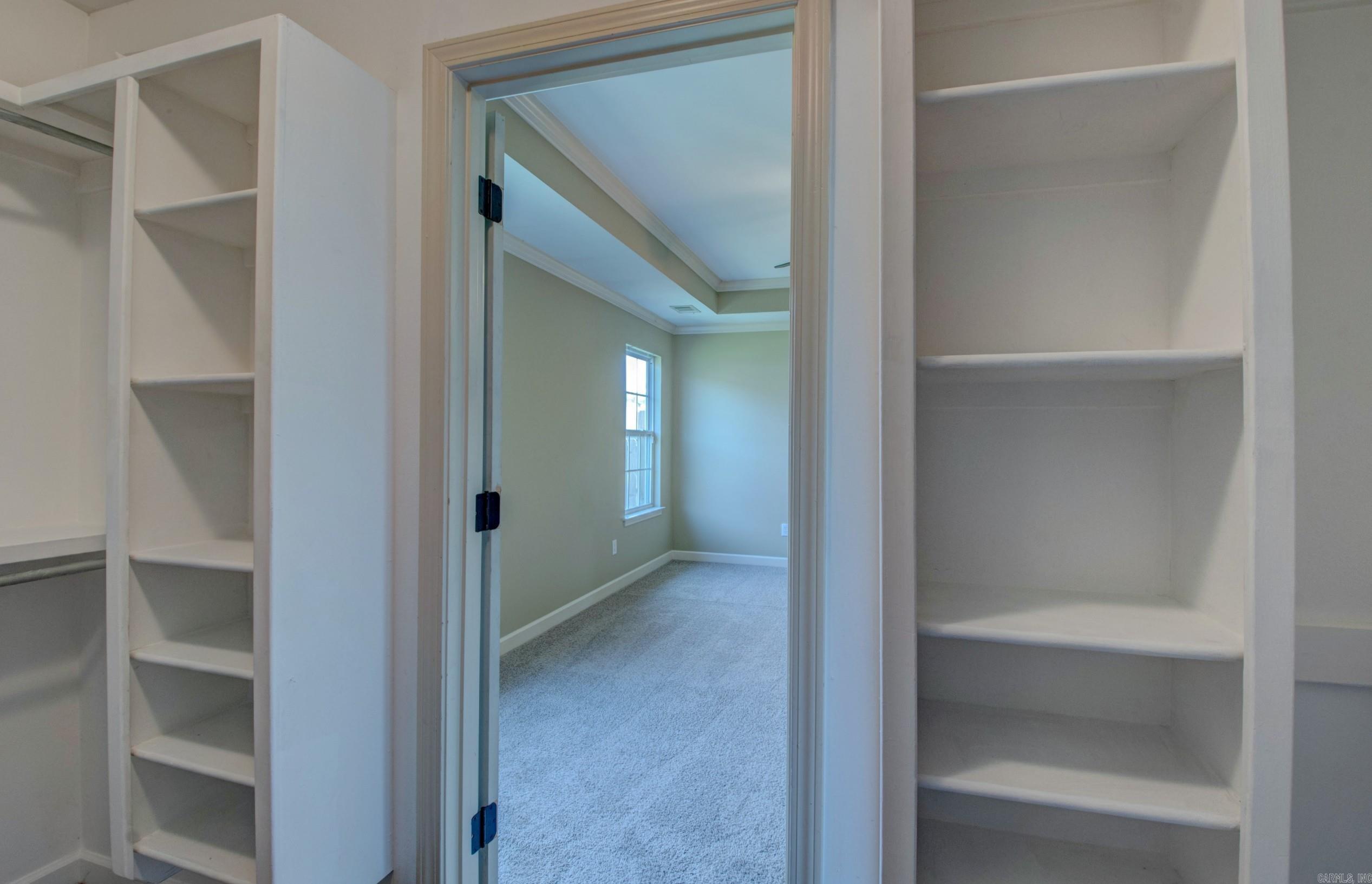 THE OAKS - Residential
