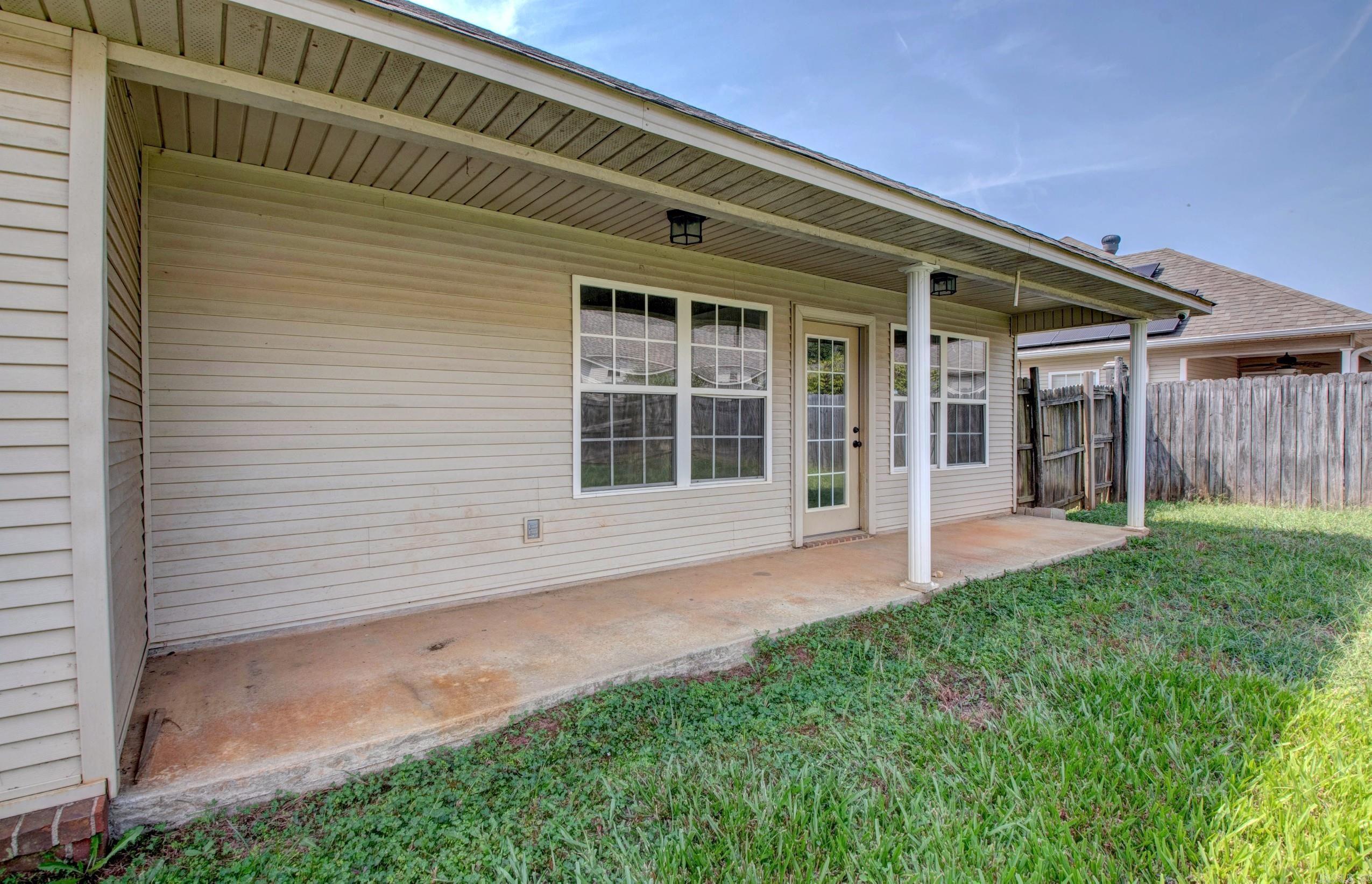 THE OAKS - Residential