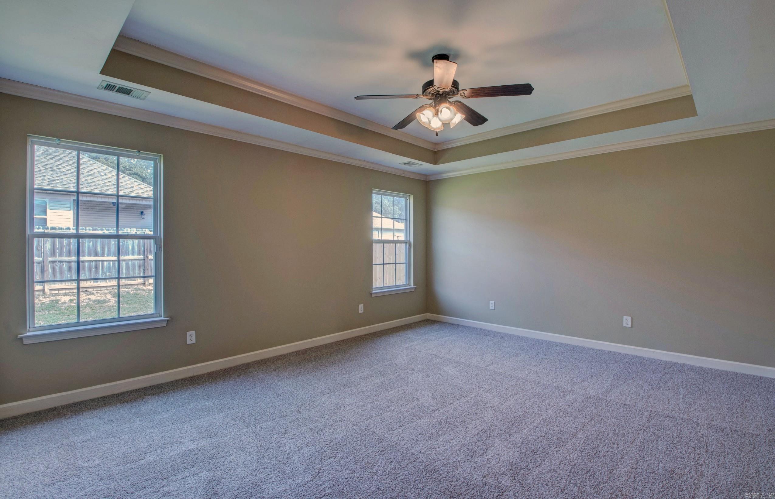 THE OAKS - Residential