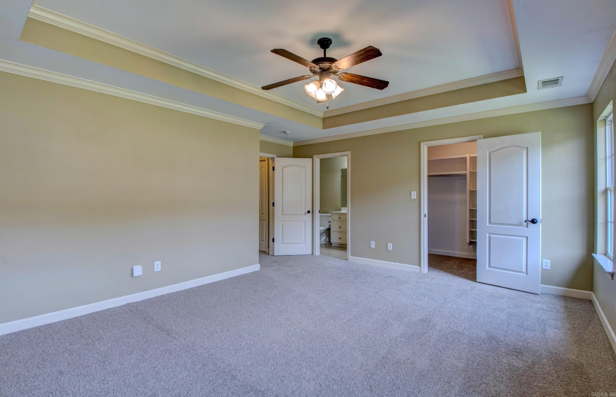THE OAKS - Residential