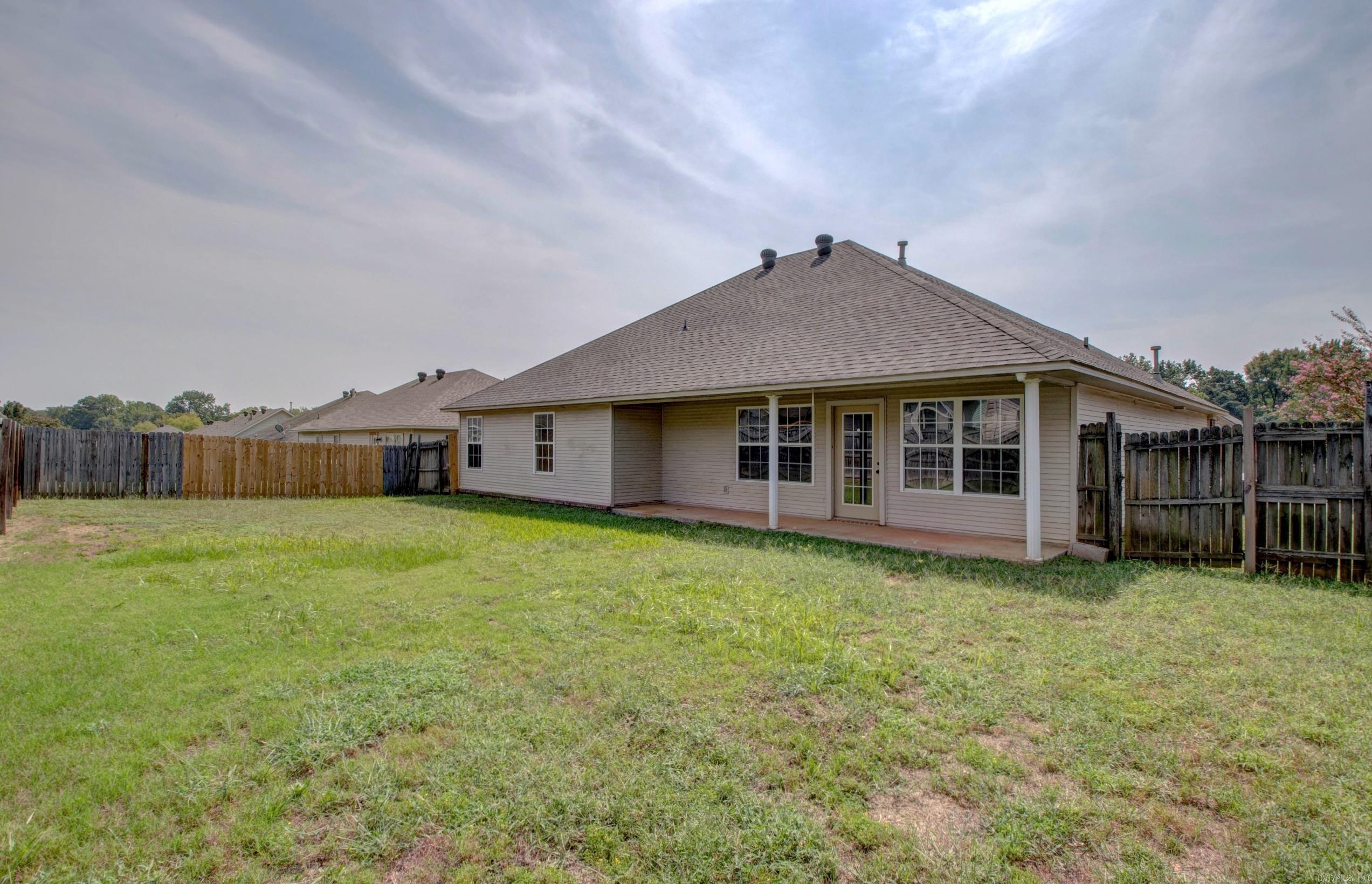 THE OAKS - Residential