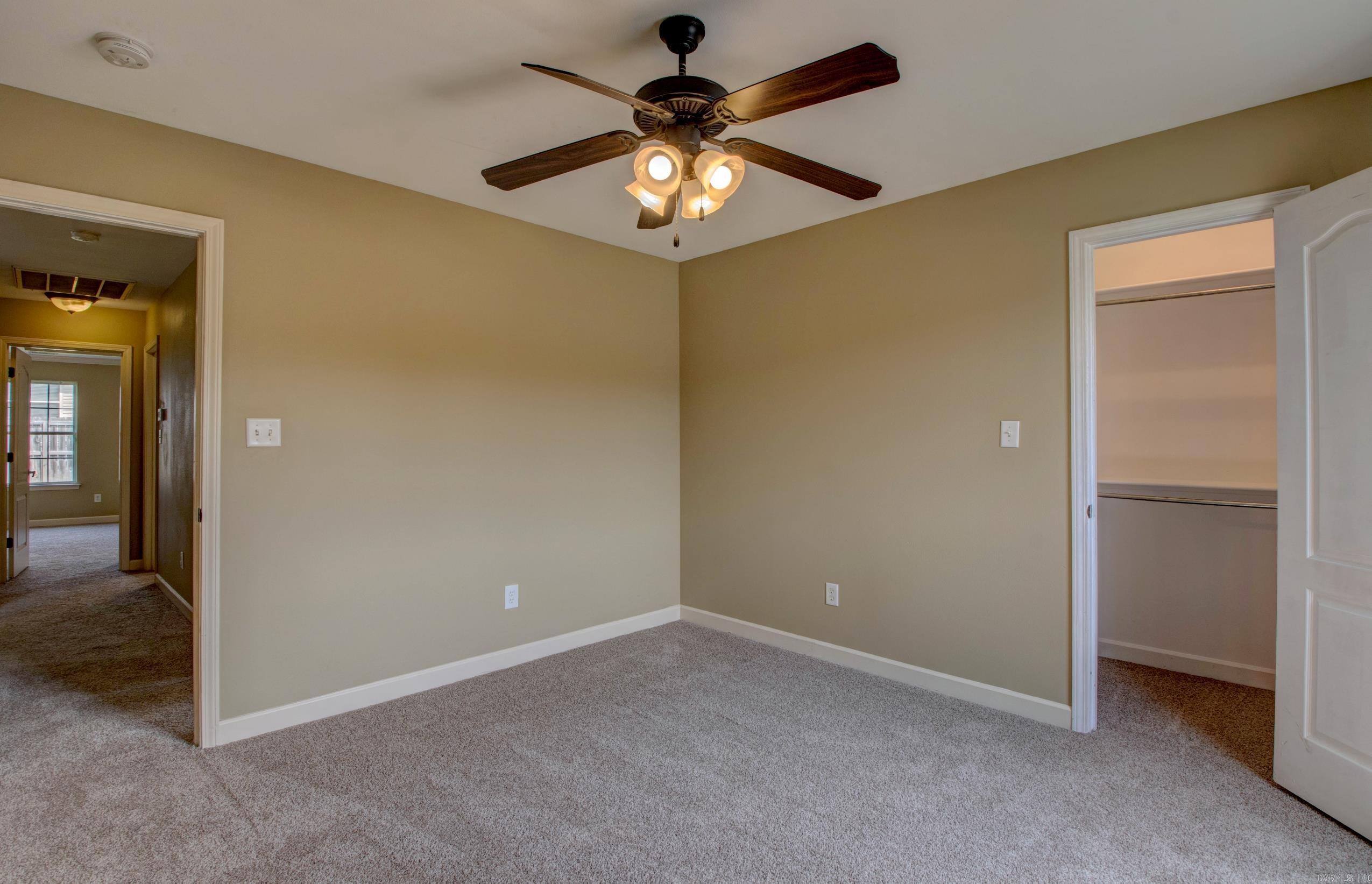 THE OAKS - Residential