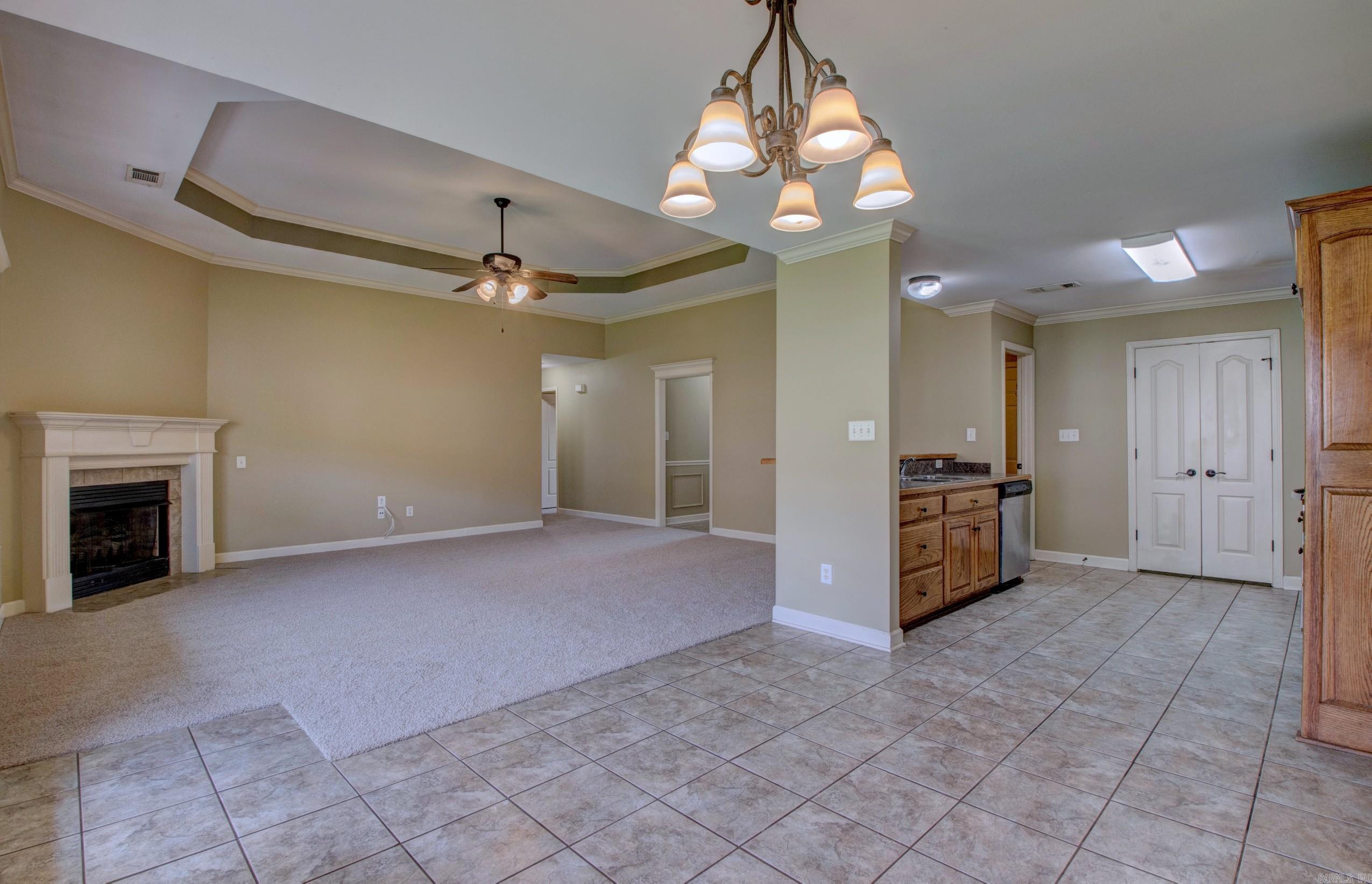 THE OAKS - Residential