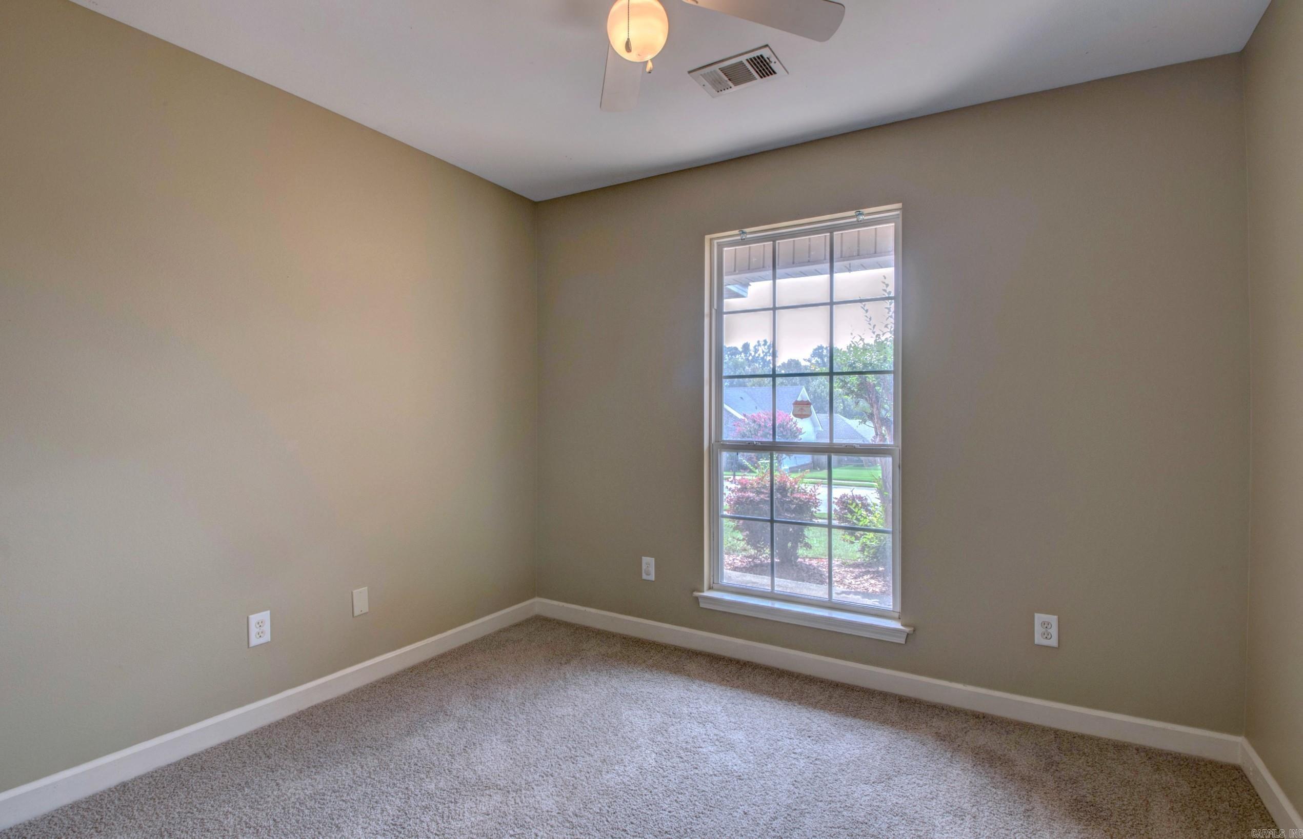 THE OAKS - Residential