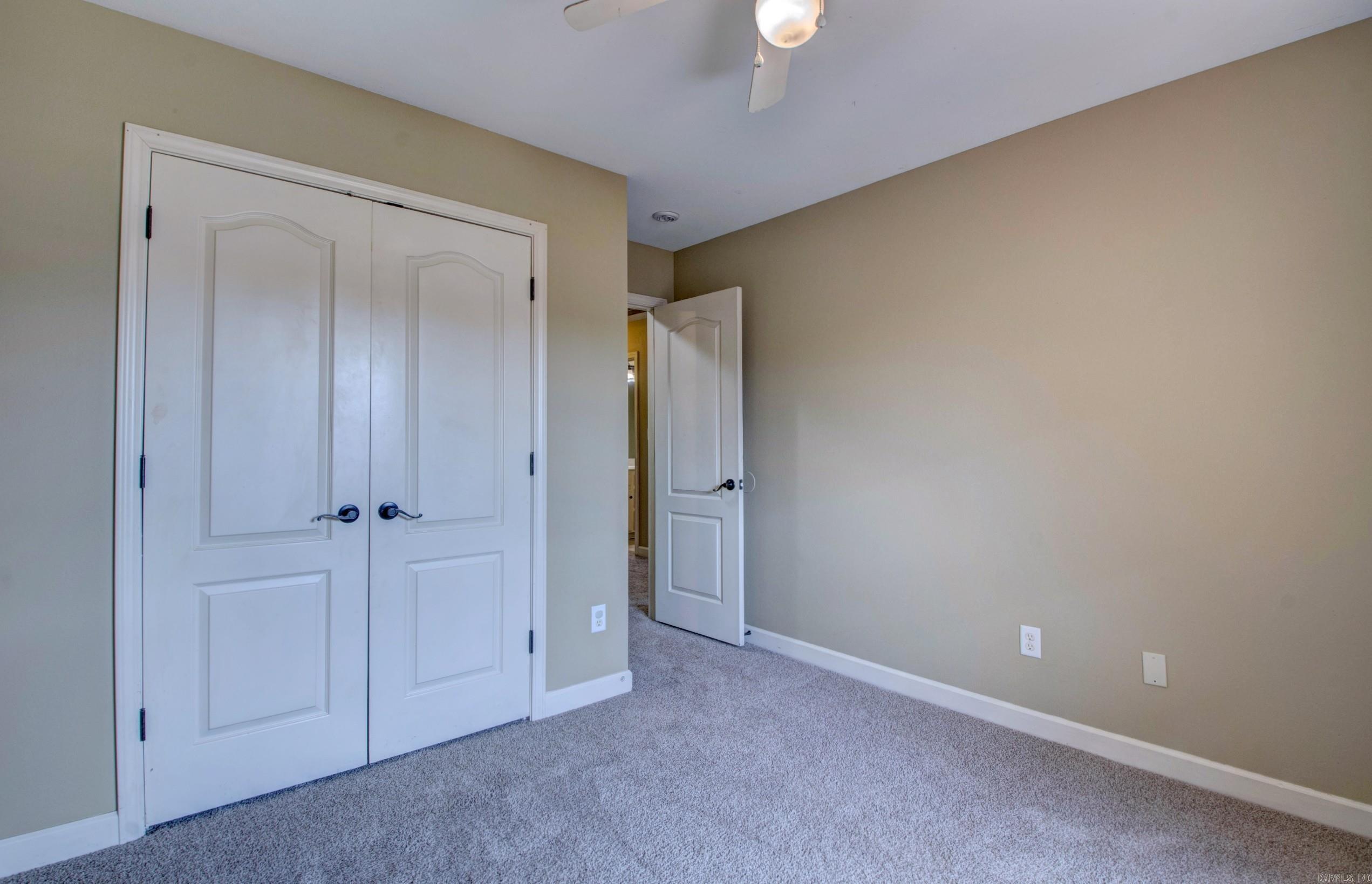 THE OAKS - Residential