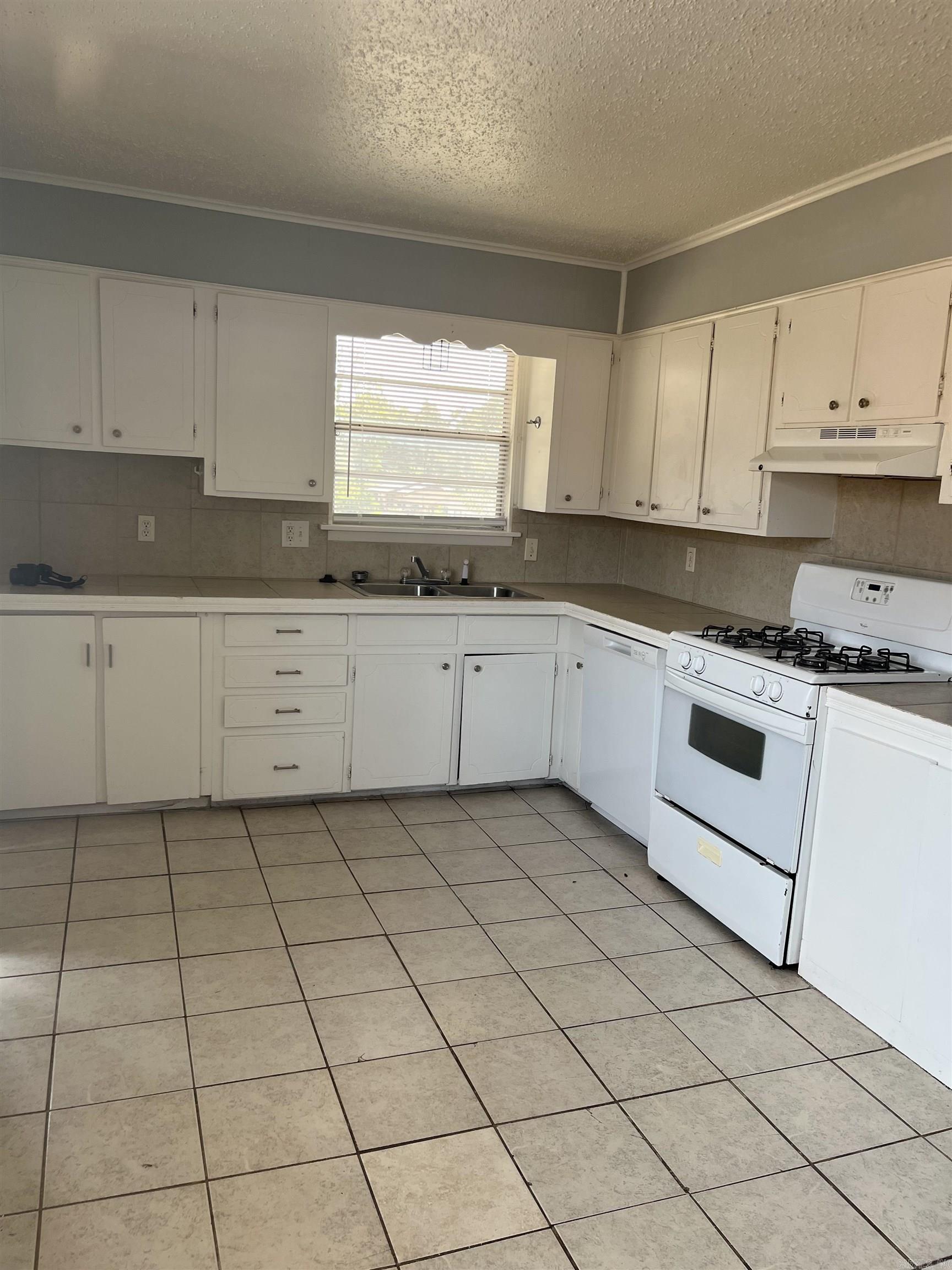 WESTERN ACRES - Residential