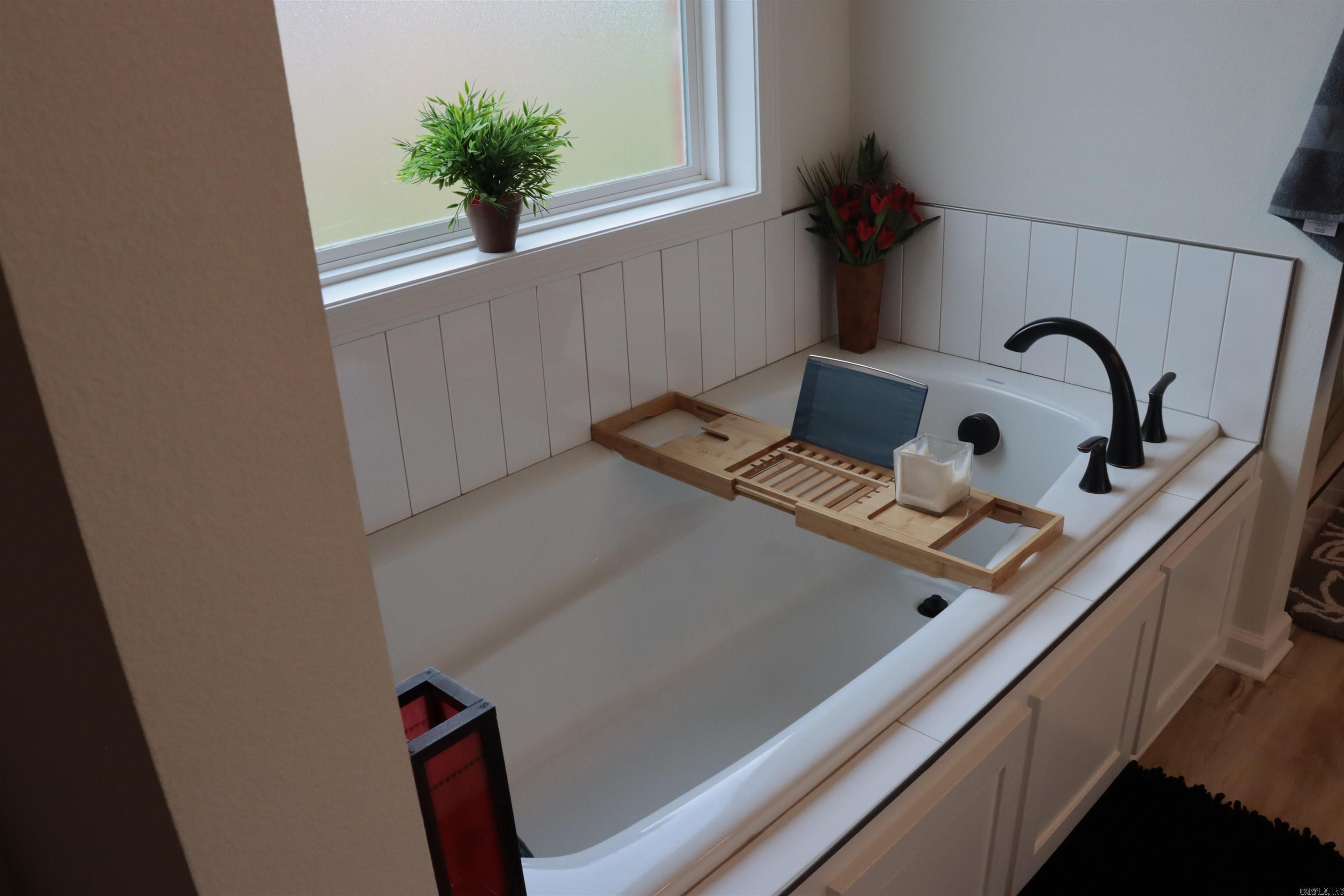 LEWIS COVE - Residential