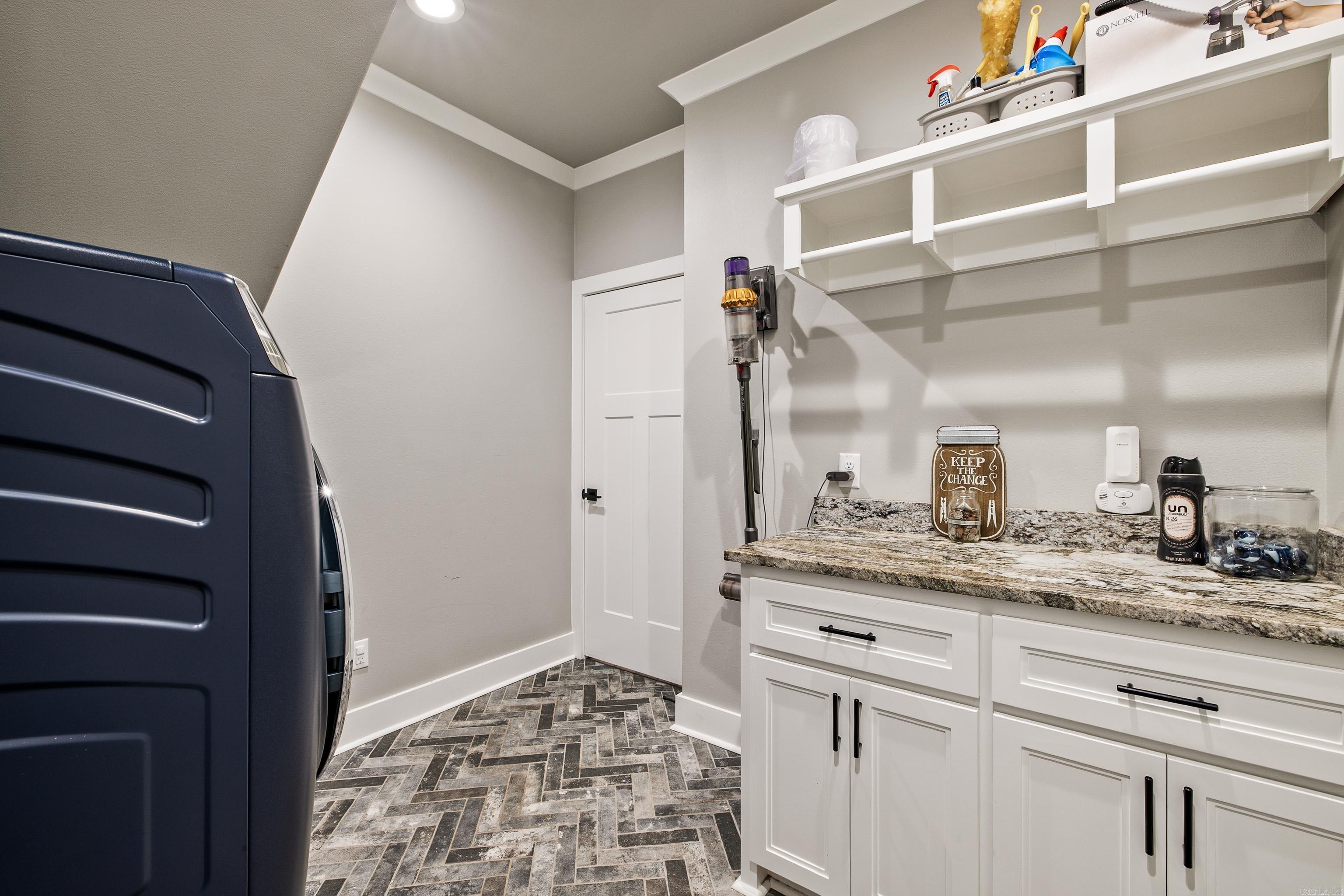 THE WOODS OF HURRICANE LAKE ESTA - Residential