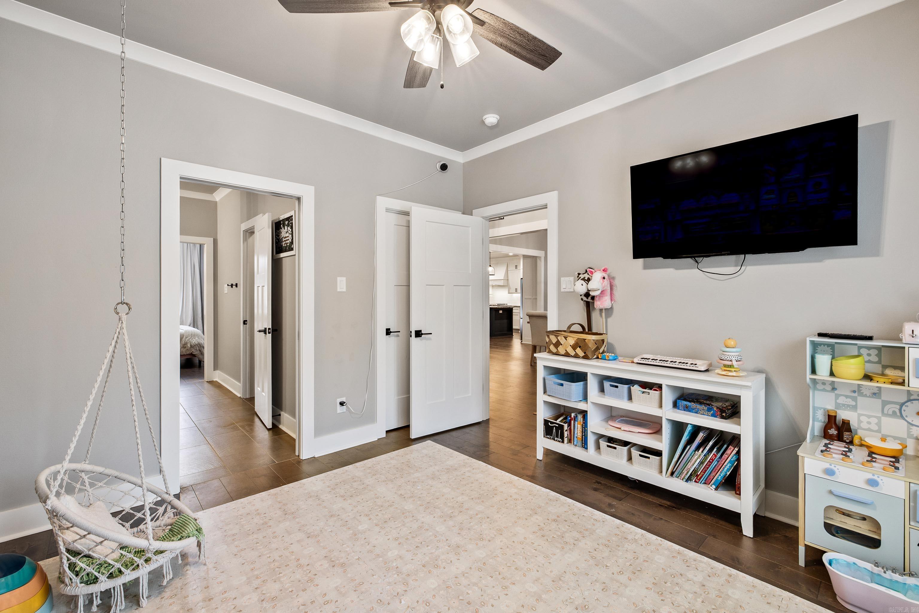 THE WOODS OF HURRICANE LAKE ESTA - Residential