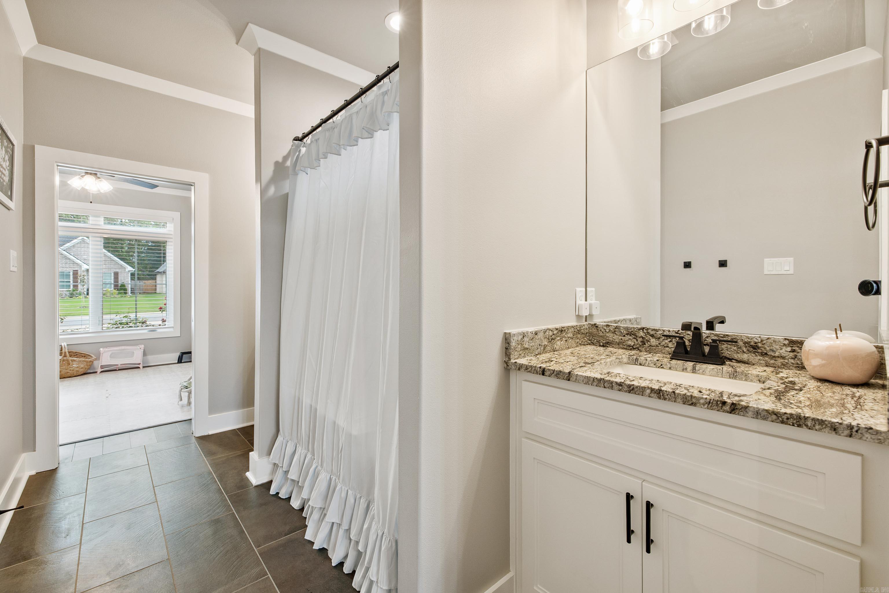 THE WOODS OF HURRICANE LAKE ESTA - Residential