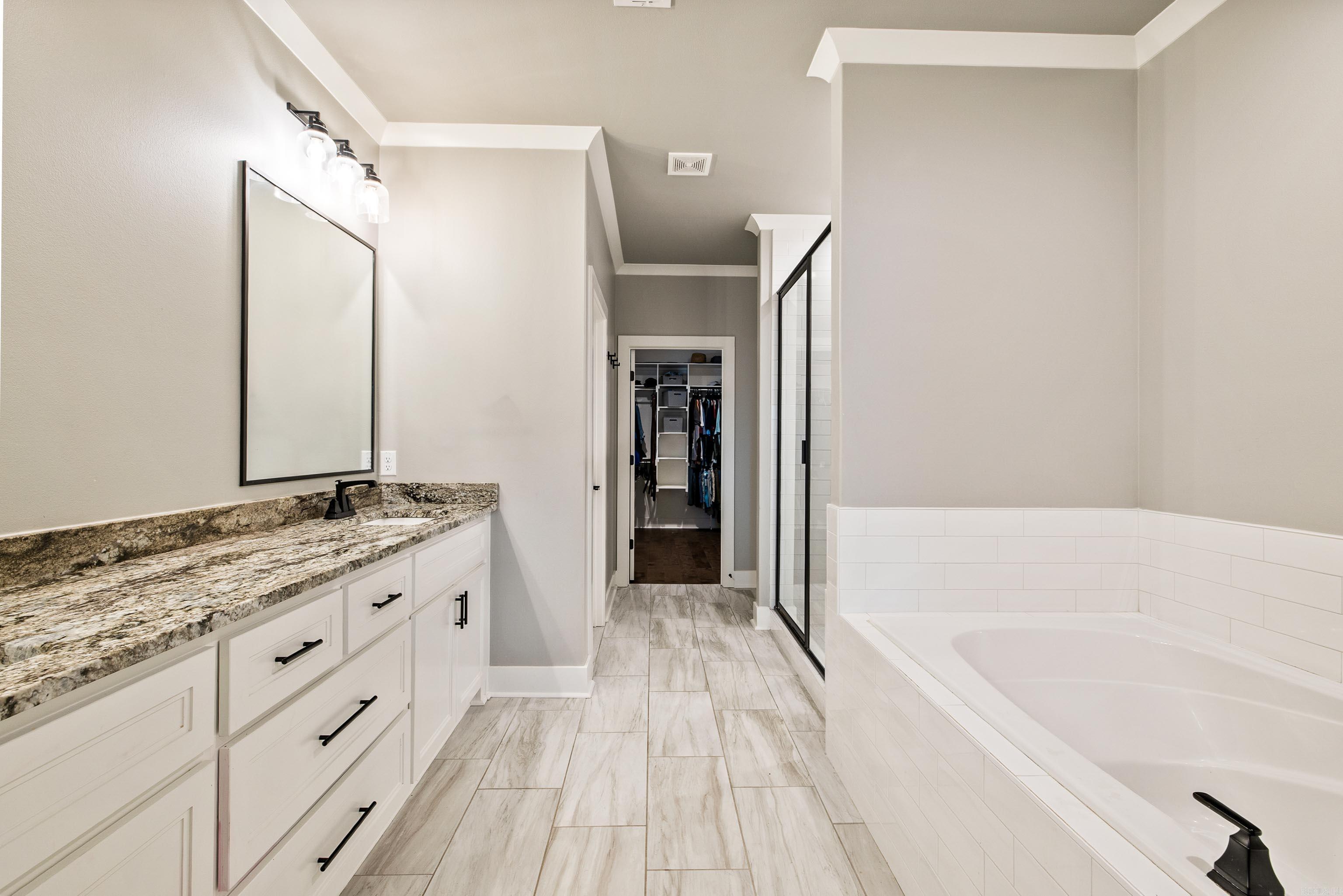 THE WOODS OF HURRICANE LAKE ESTA - Residential