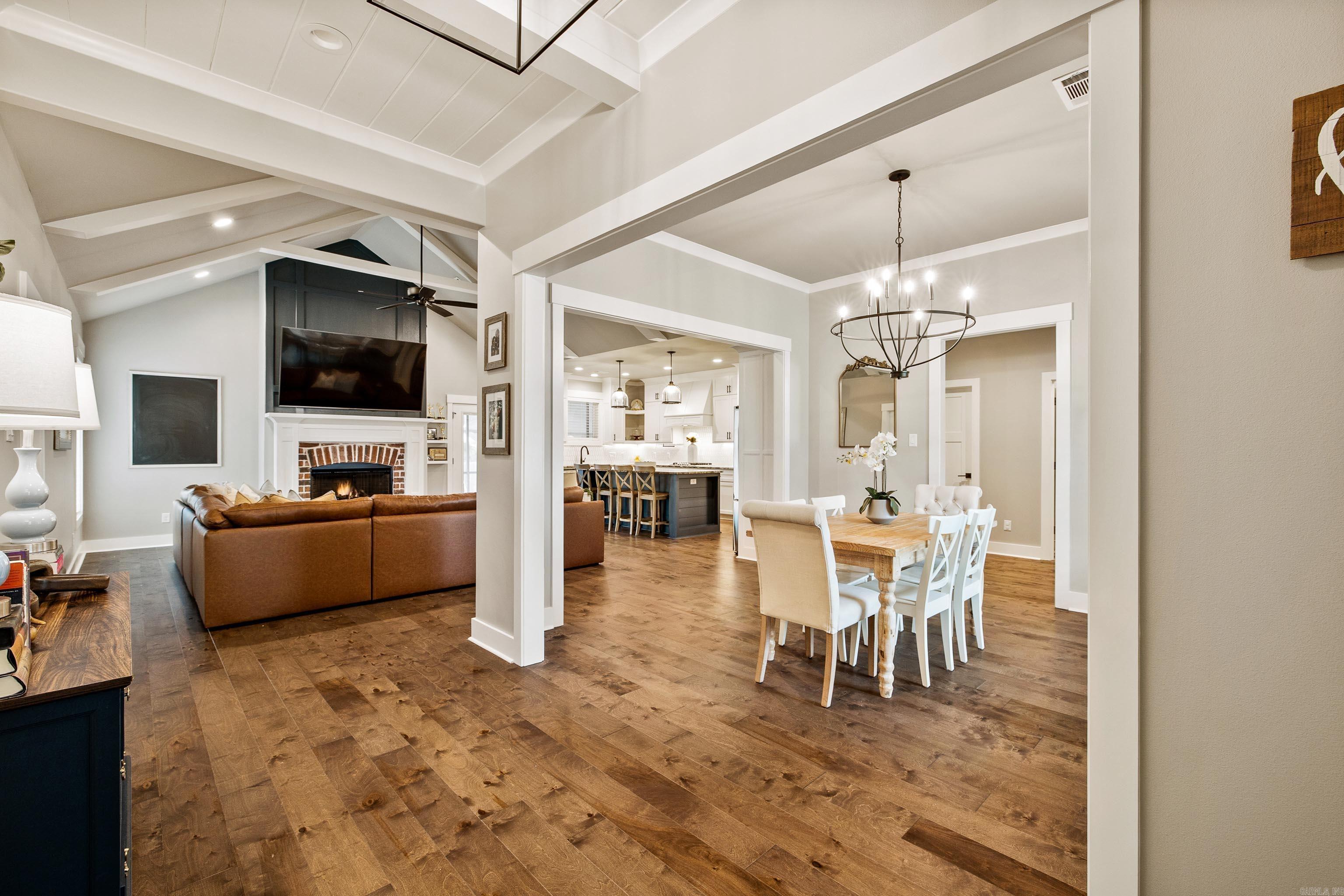 THE WOODS OF HURRICANE LAKE ESTA - Residential