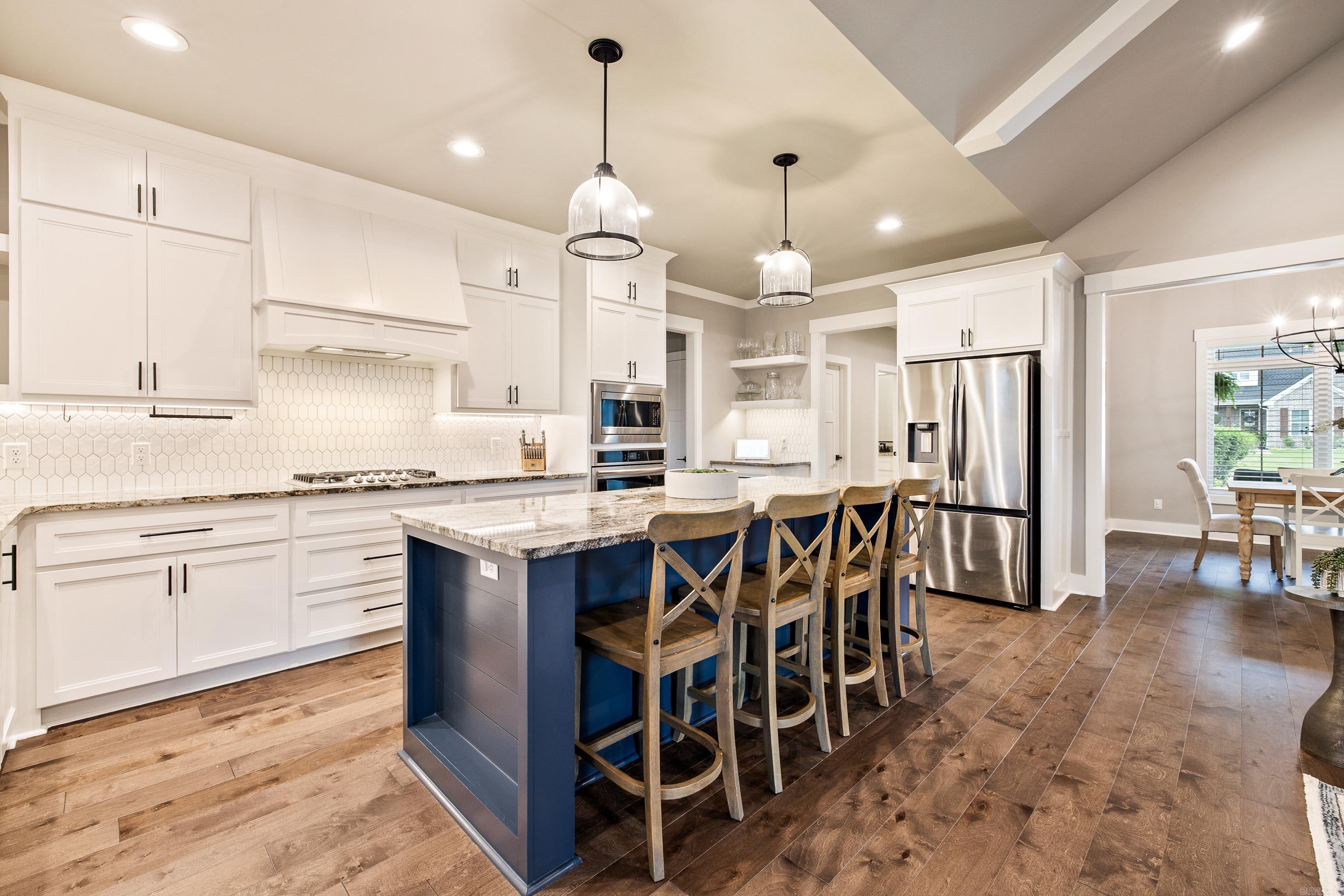 THE WOODS OF HURRICANE LAKE ESTA - Residential