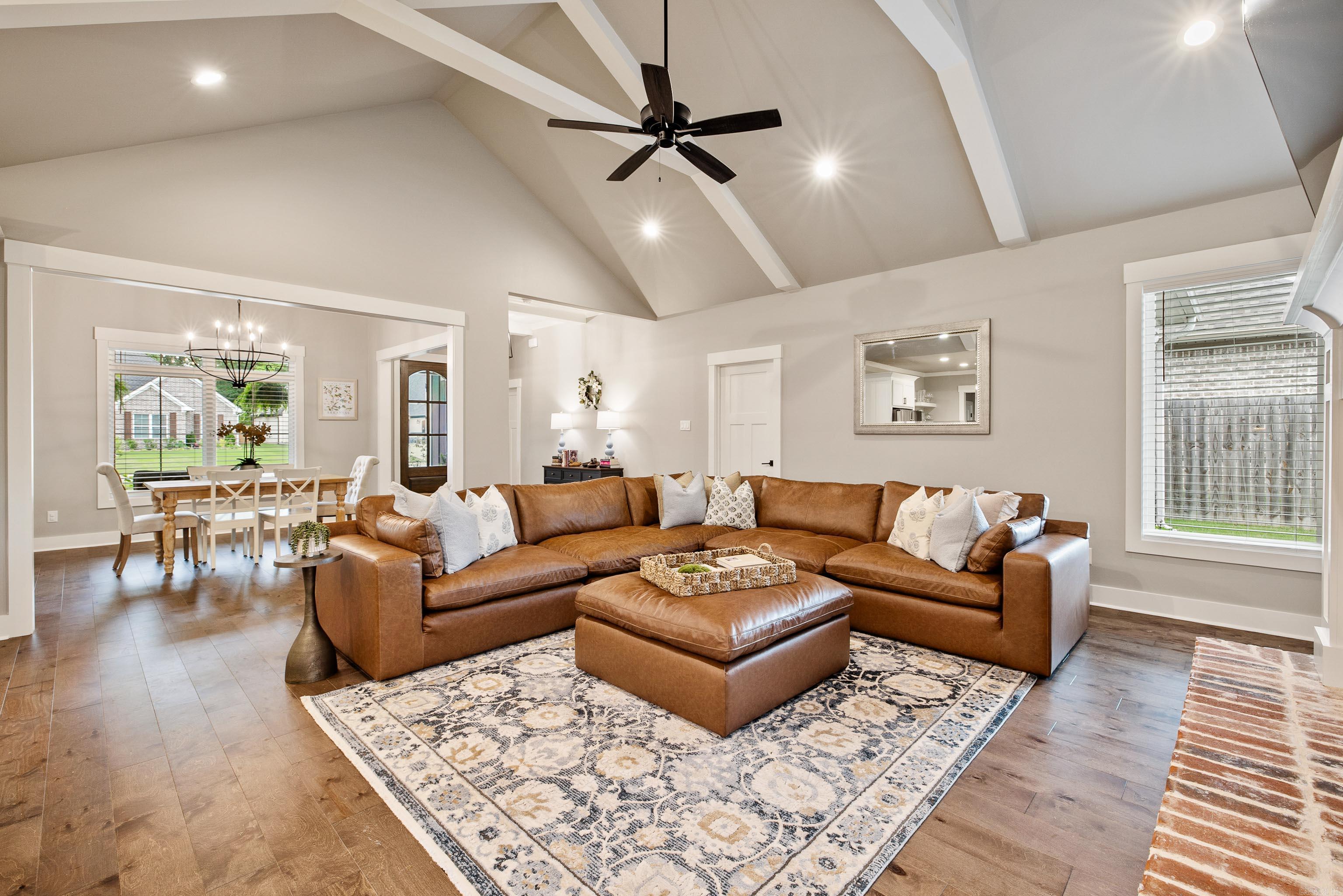 THE WOODS OF HURRICANE LAKE ESTA - Residential