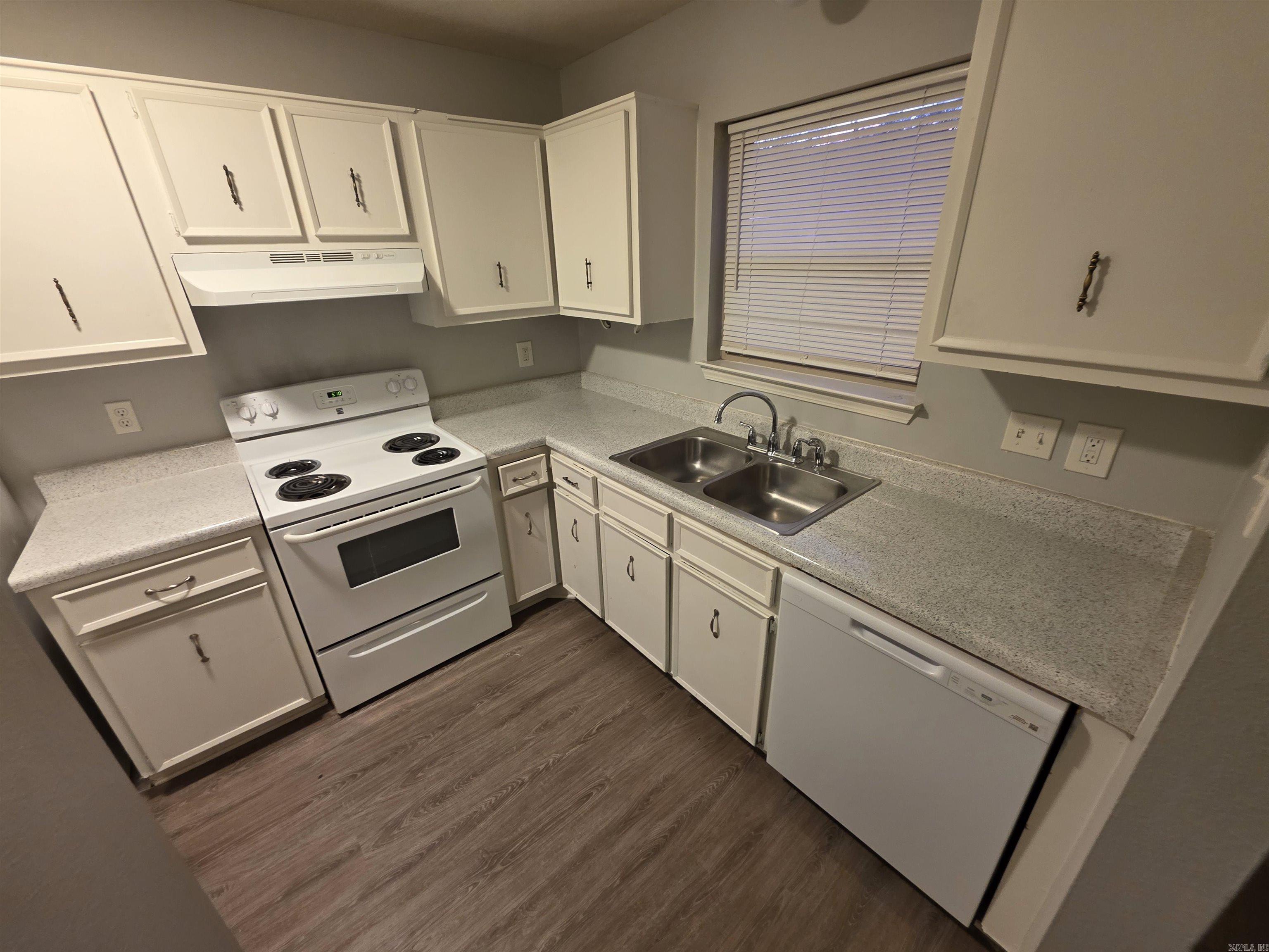 Edge Hill Townhomes - Residential Lease