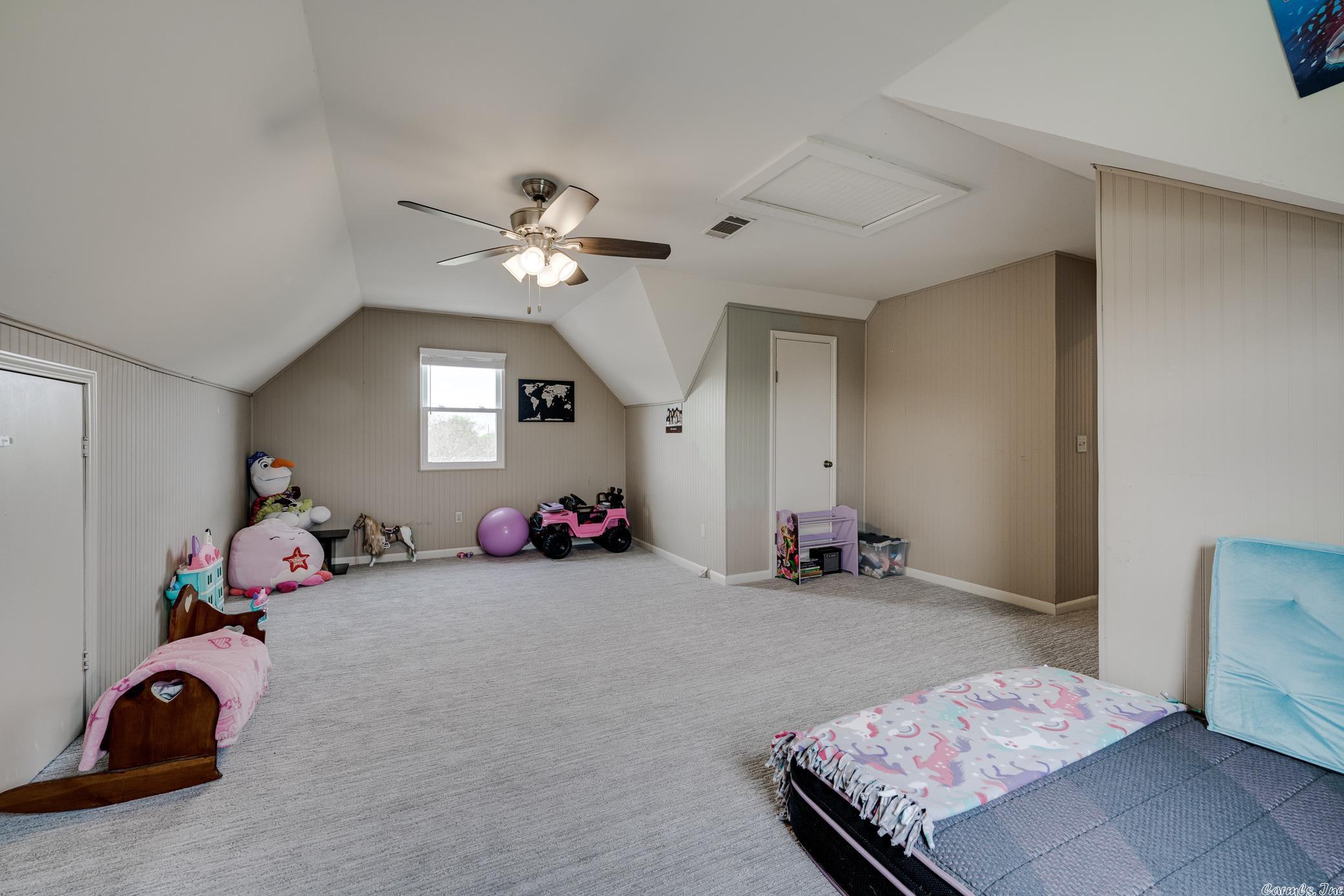 MILL CREEK EST - Residential