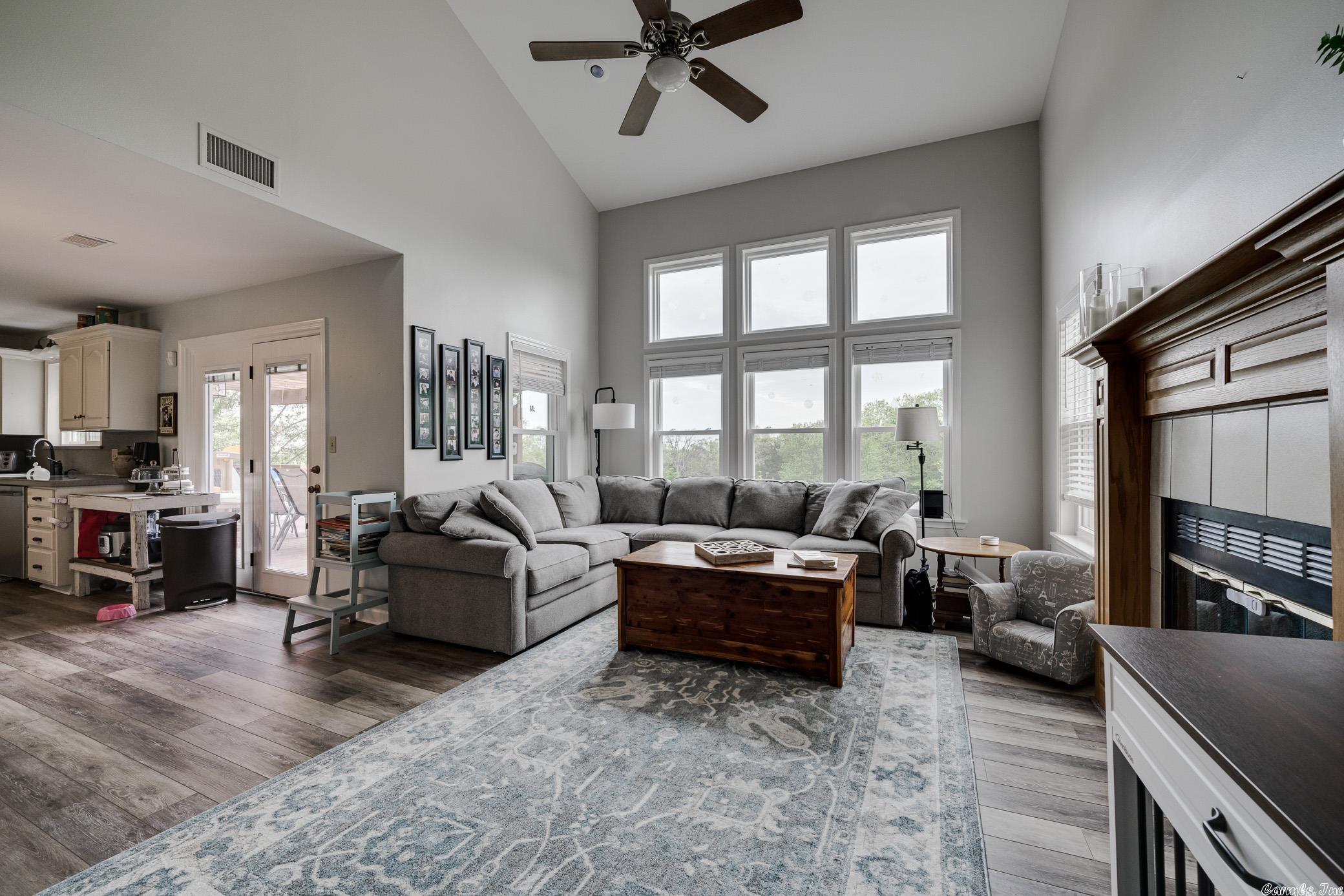 MILL CREEK EST - Residential