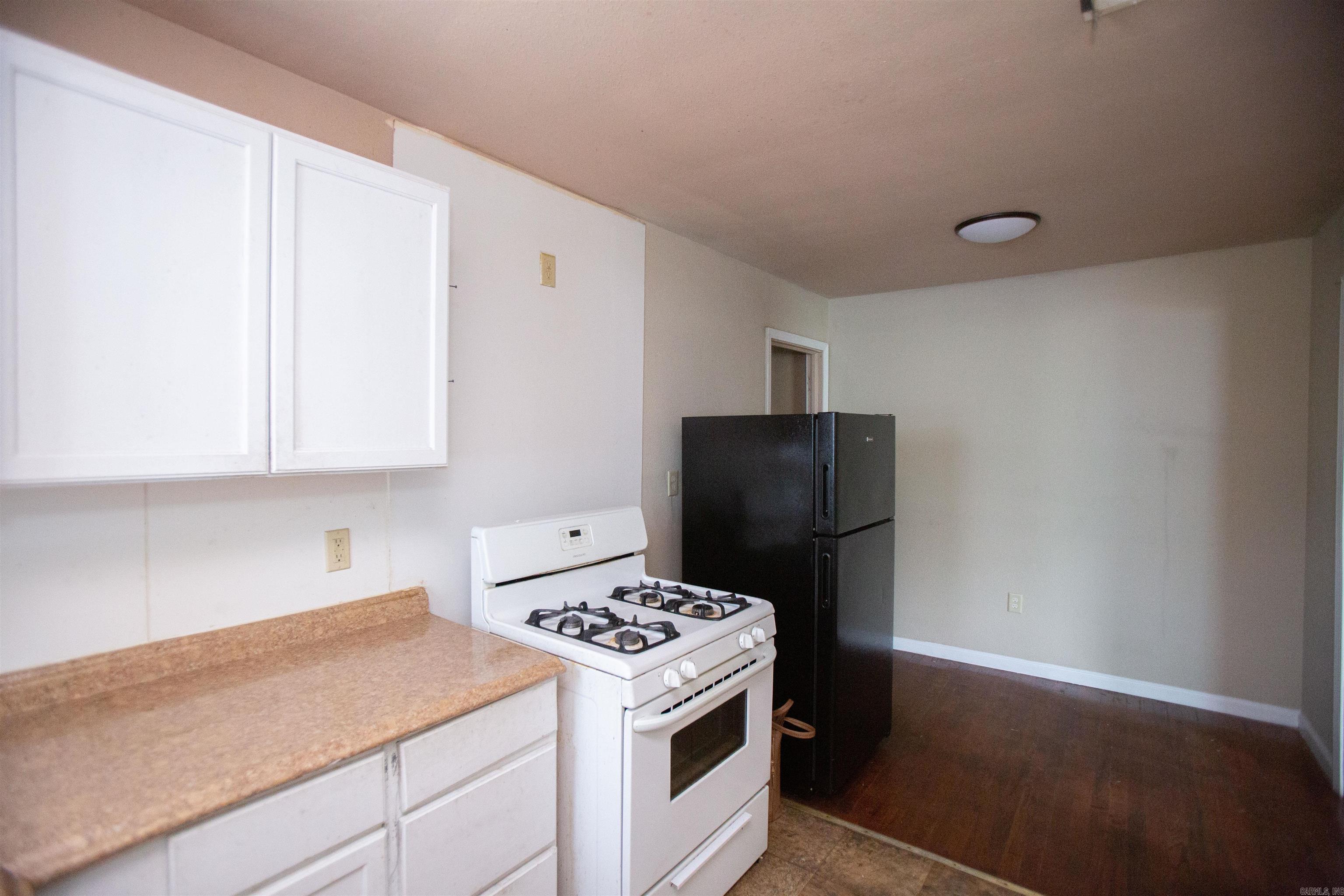 Weldon E Wrights - Residential Lease