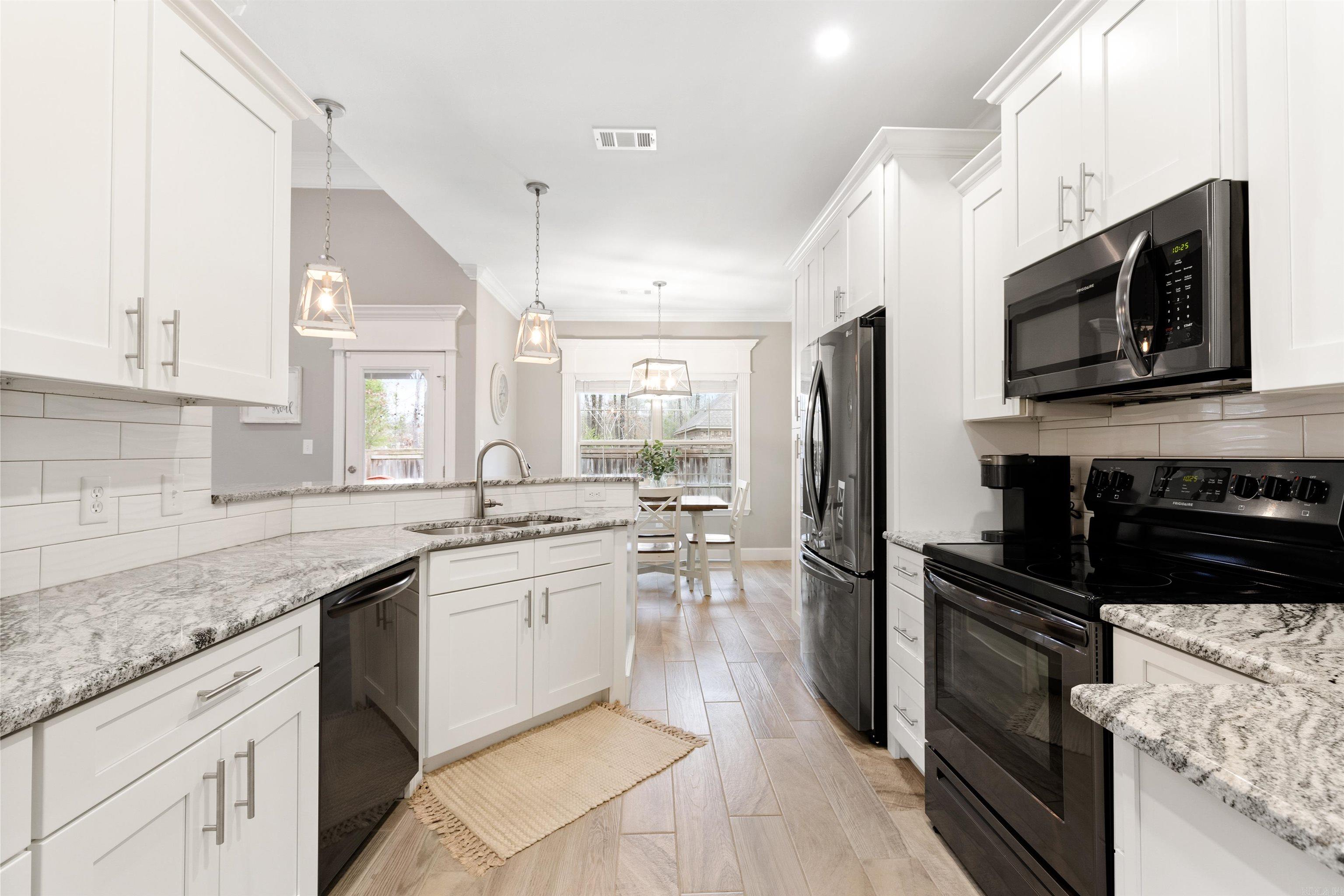 SILVER SPRINGS PH VII - Residential