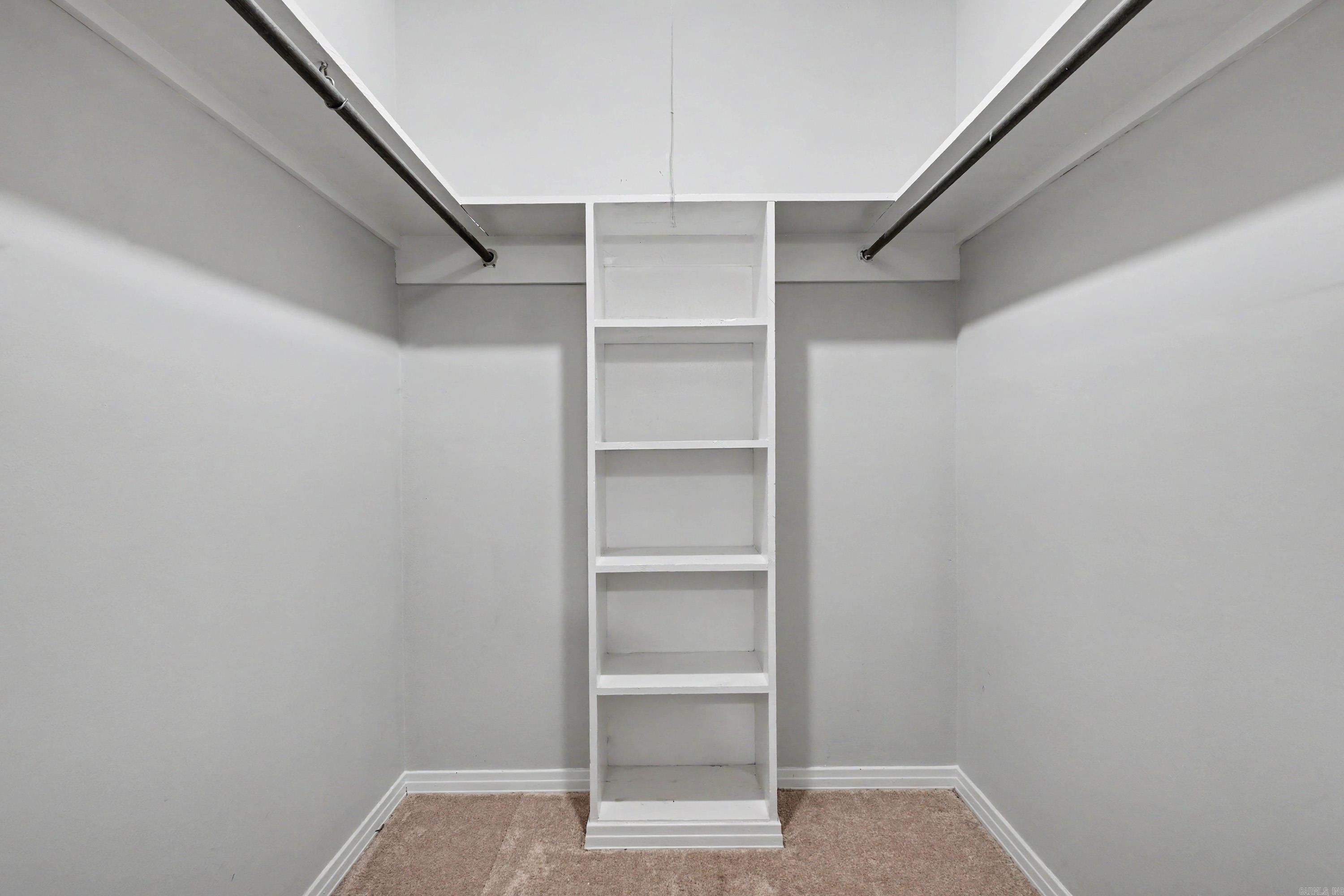 GREEN HILLS - Residential