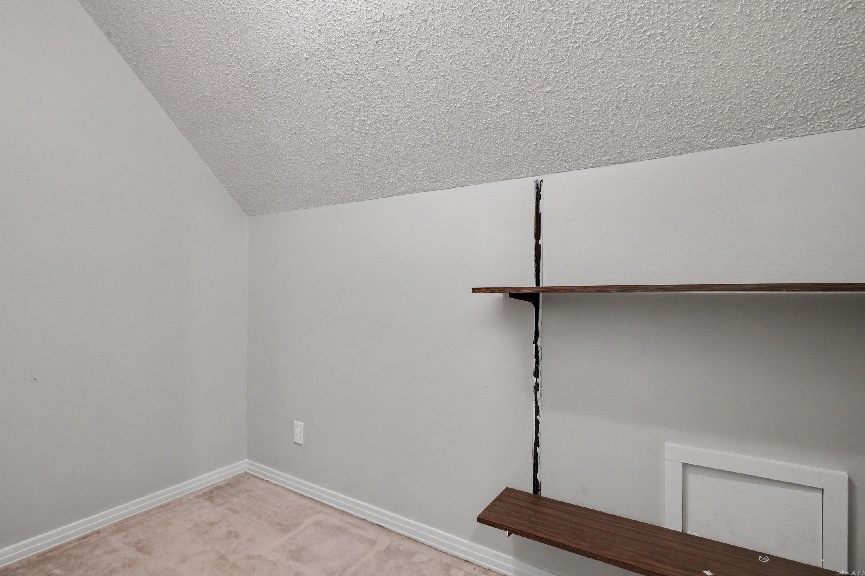 GREEN HILLS - Residential