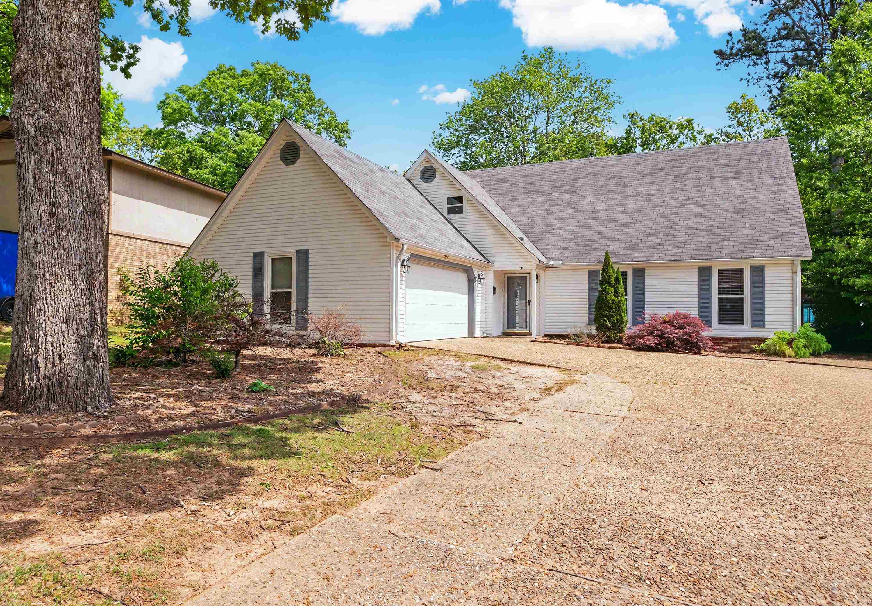 GREEN HILLS - Residential