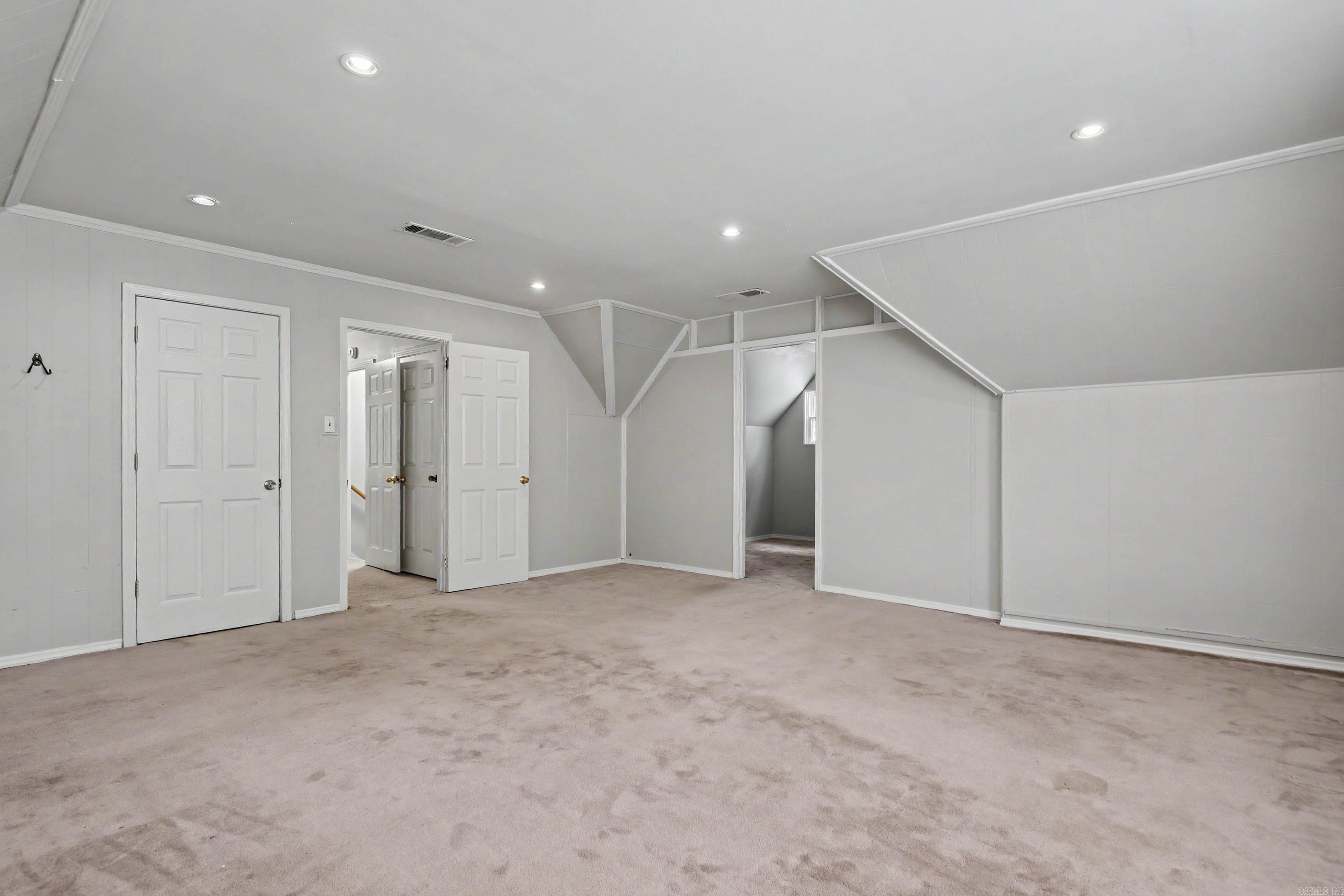 GREEN HILLS - Residential