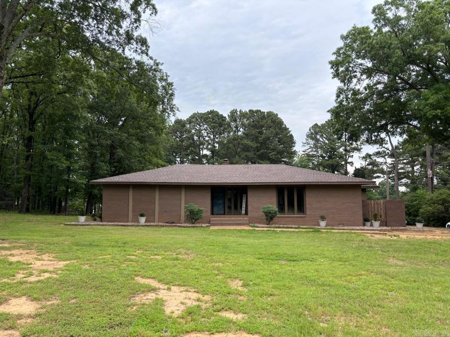 Fully renovated in 2021. Full Home Generator. This home is on a one acre lot that has been fenced in around the deck area. the roof was replaced in 2023.0 New hot water heater in 2022.0 Trek decking on the extra large back deck.