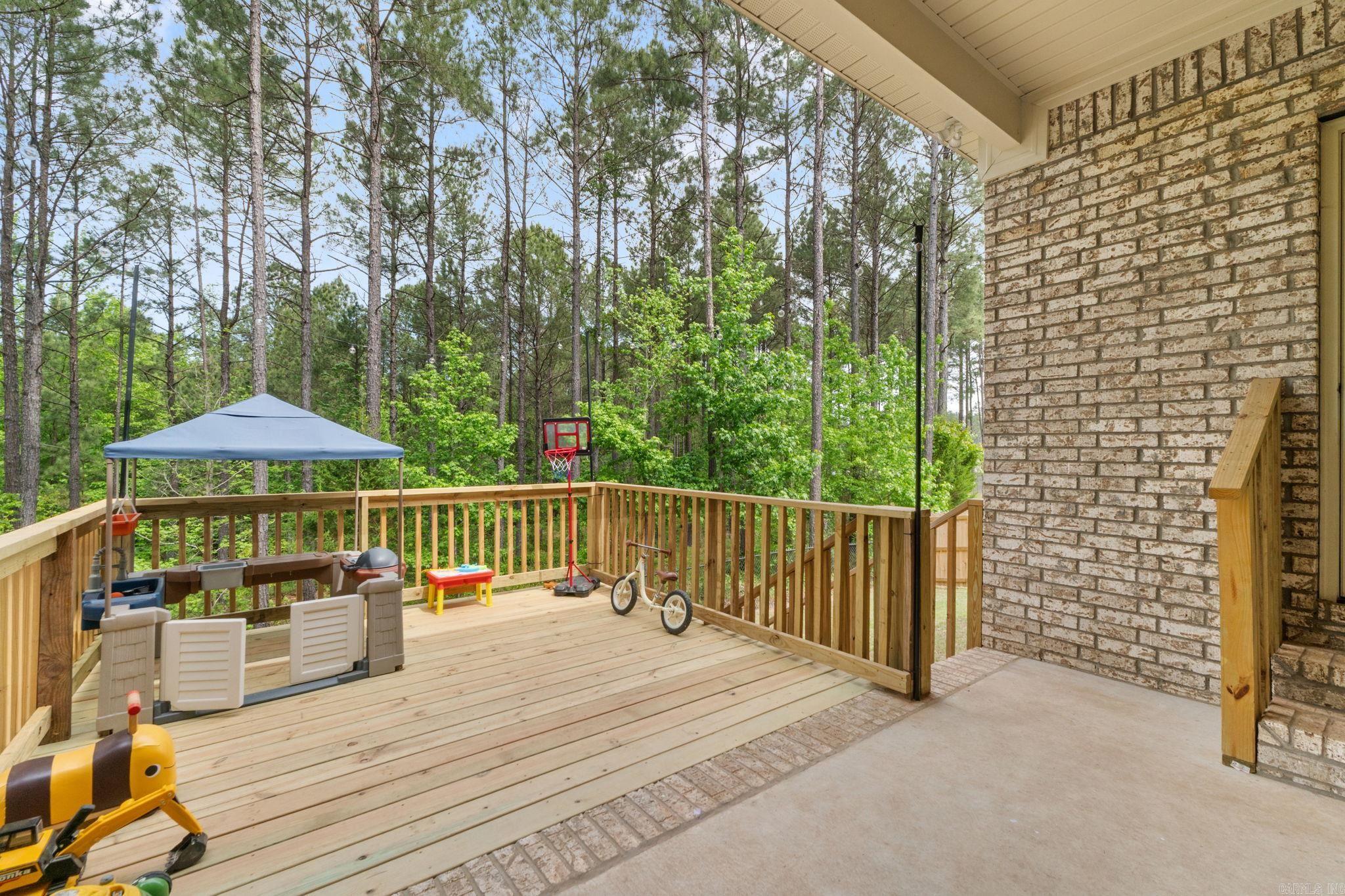 THE PINES AT PARKWAY TRAILS - Residential