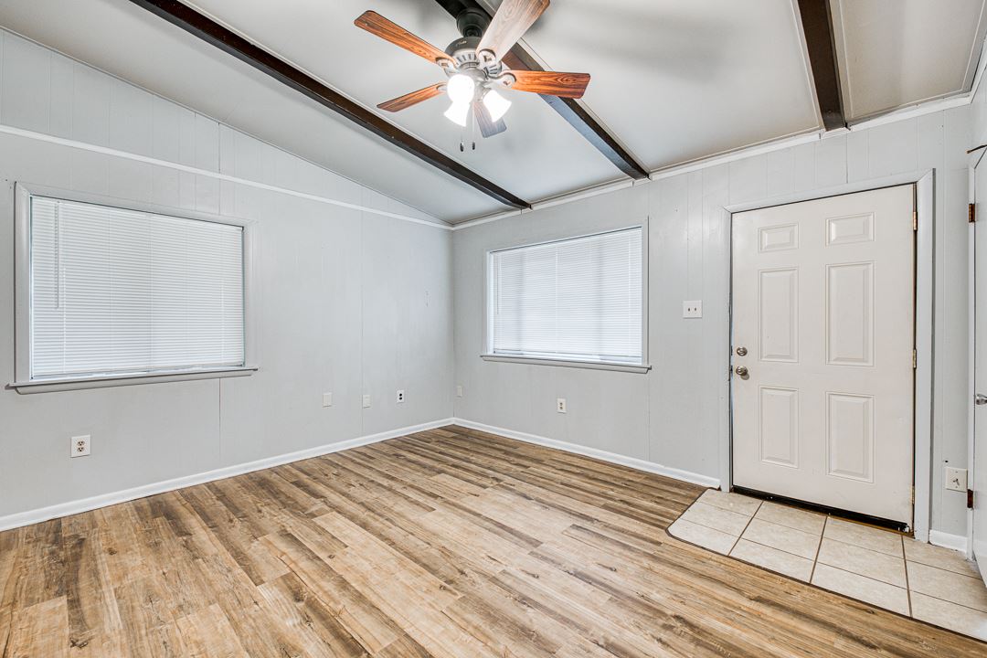 Earls Lakeside - Residential Lease