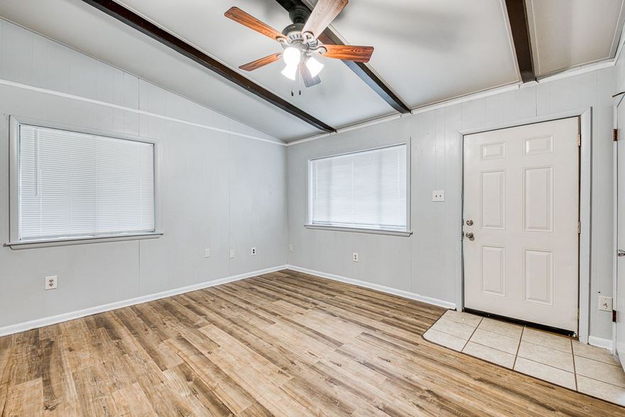 Freshly painted apartment with brand new flooring throughout. Features new appliances and full size washer and dryer with covered parking and large yard area. Located minutes from interstate offering easy commute to Little Rock or downtown Conway.