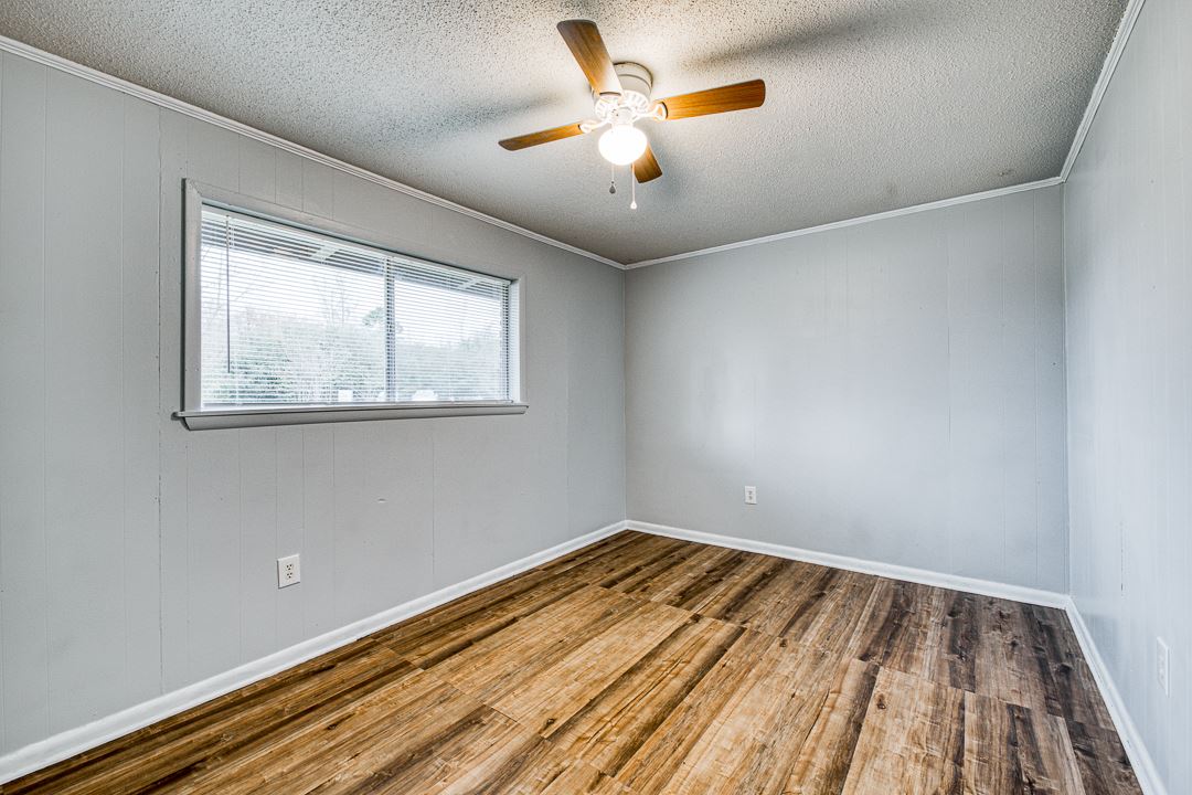 Earls Lakeside - Residential Lease