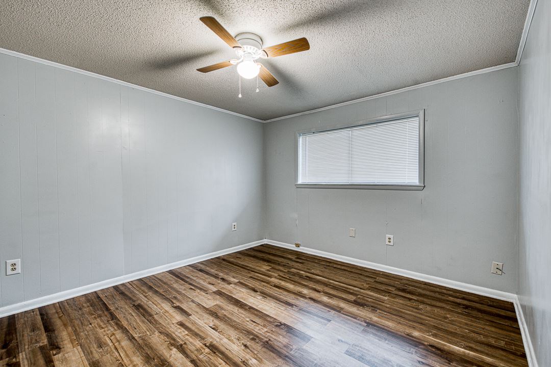 Earls Lakeside - Residential Lease