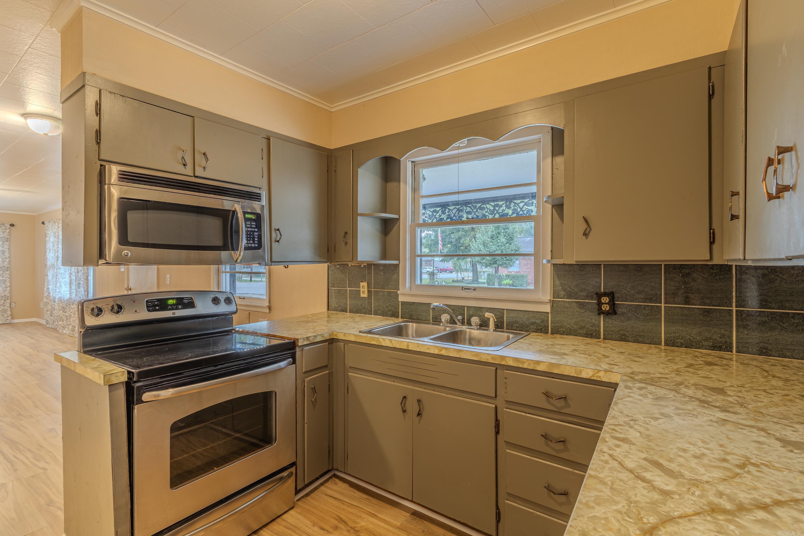 Henley 2nd - Residential