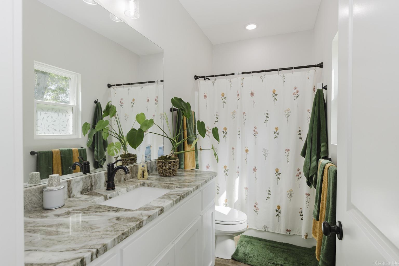 MACK THOMAS - Residential