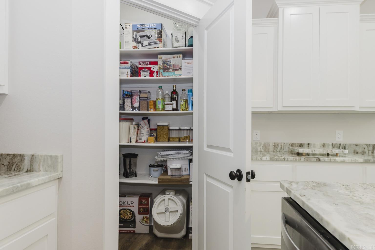 MACK THOMAS - Residential