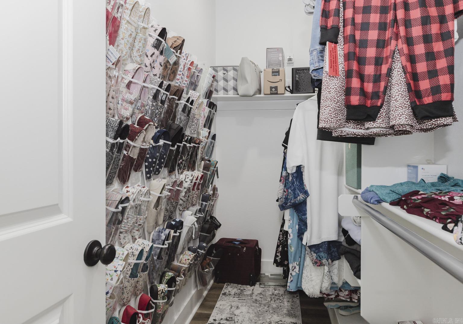 MACK THOMAS - Residential