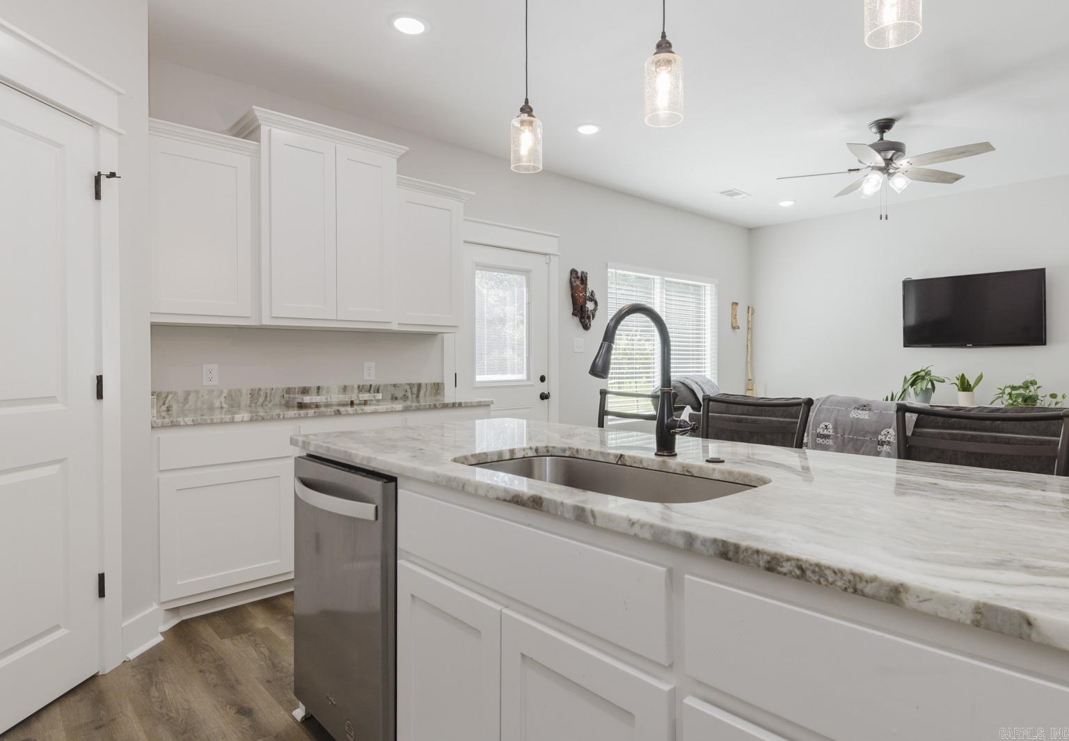 MACK THOMAS - Residential