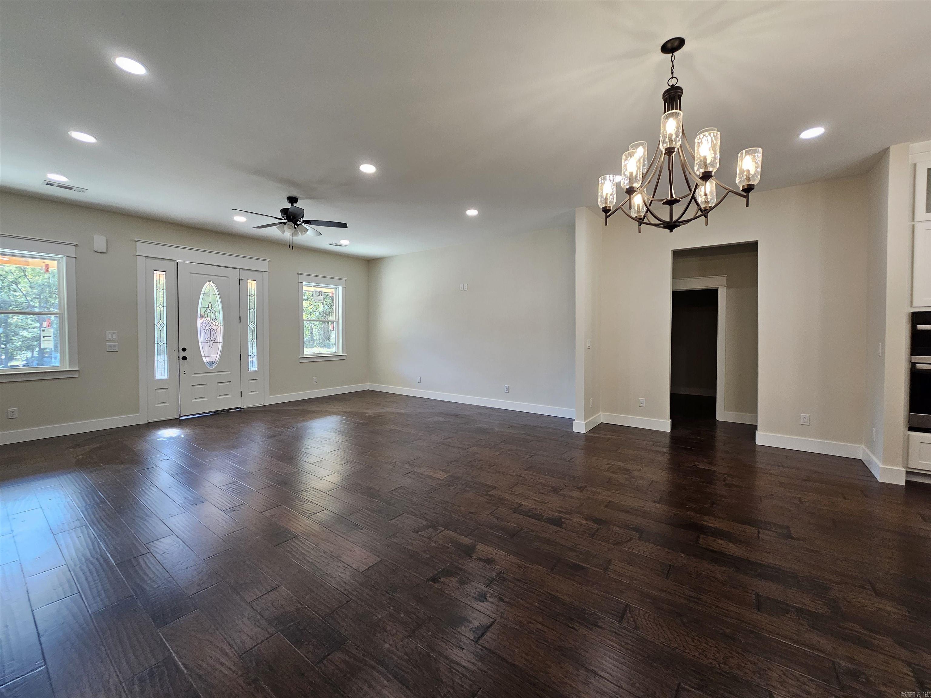 ROLLING MANOR - Residential