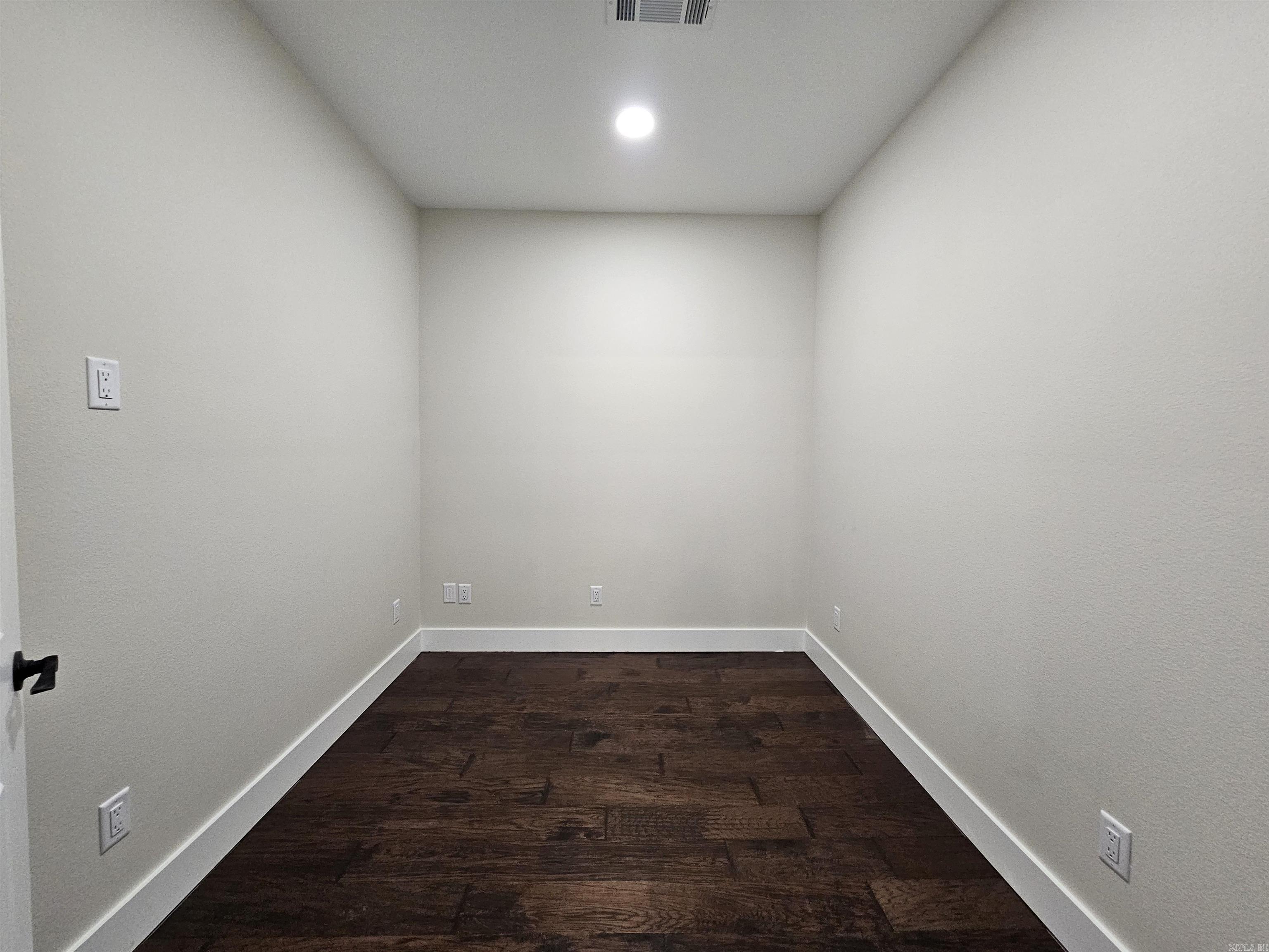 ROLLING MANOR - Residential