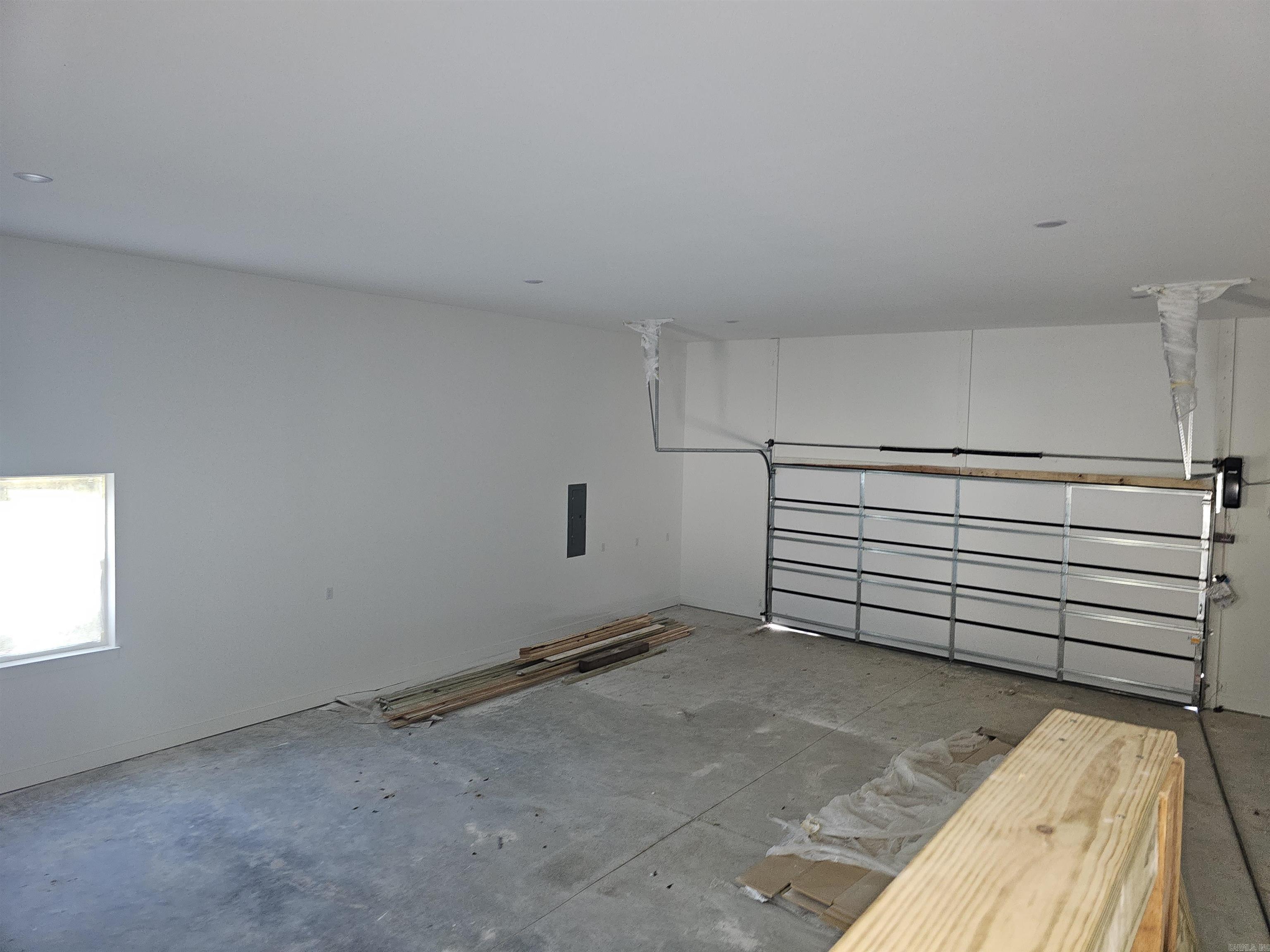 ROLLING MANOR - Residential