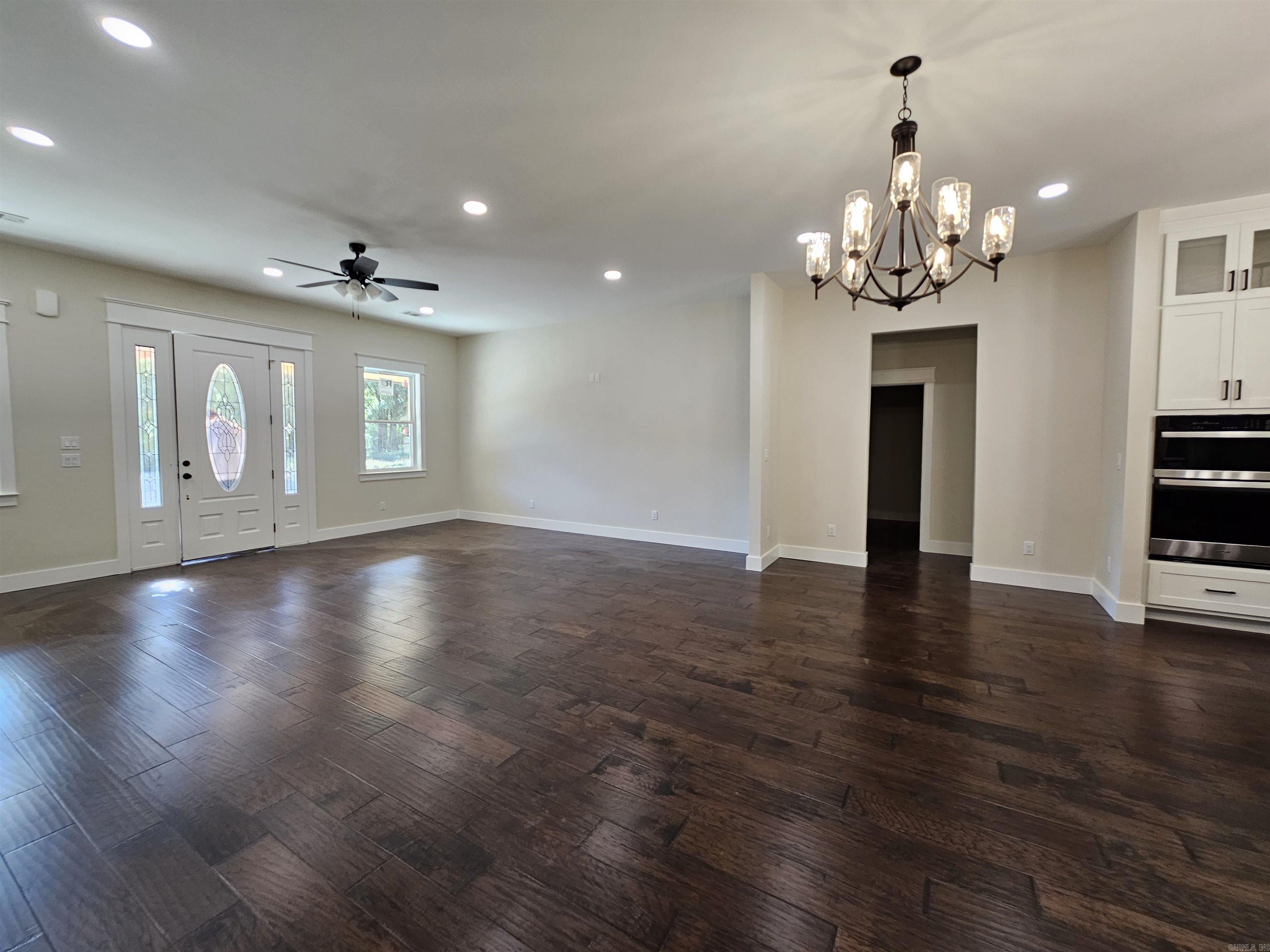 ROLLING MANOR - Residential