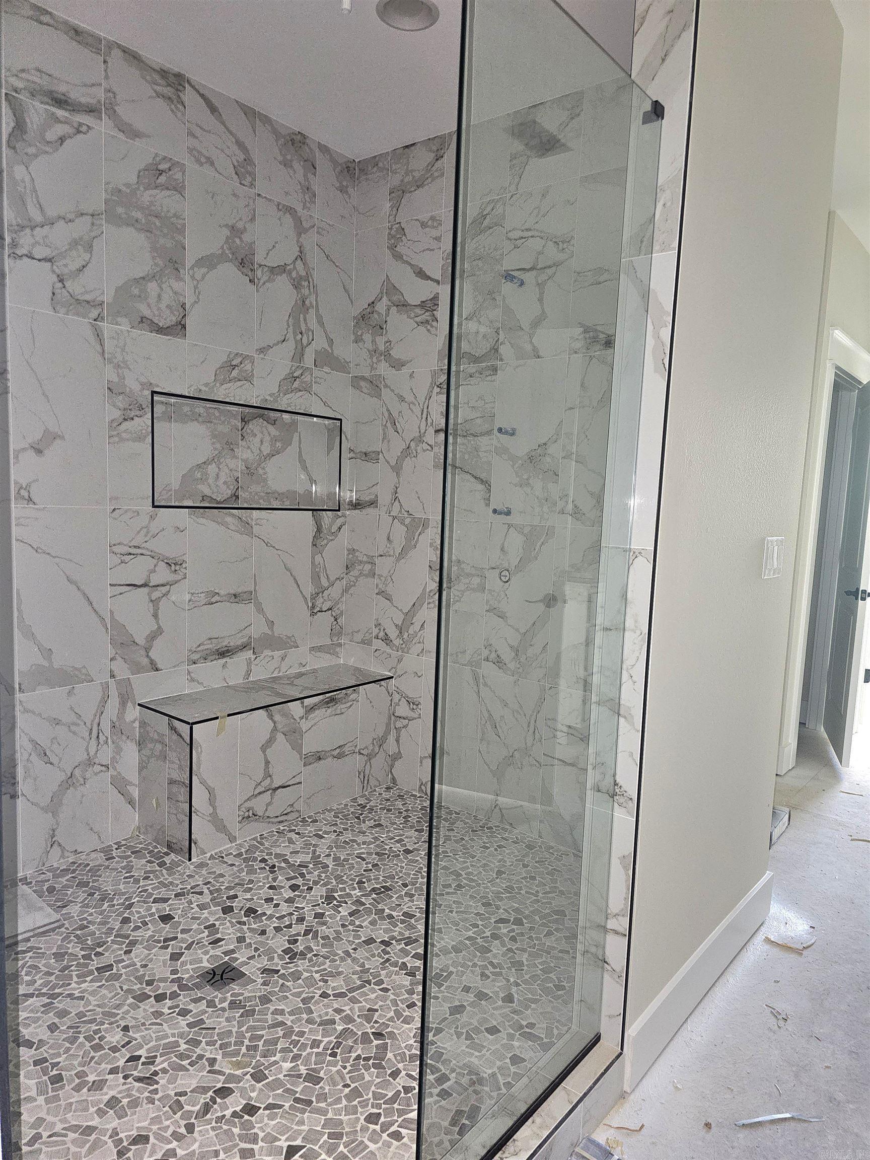 ROLLING MANOR - Residential