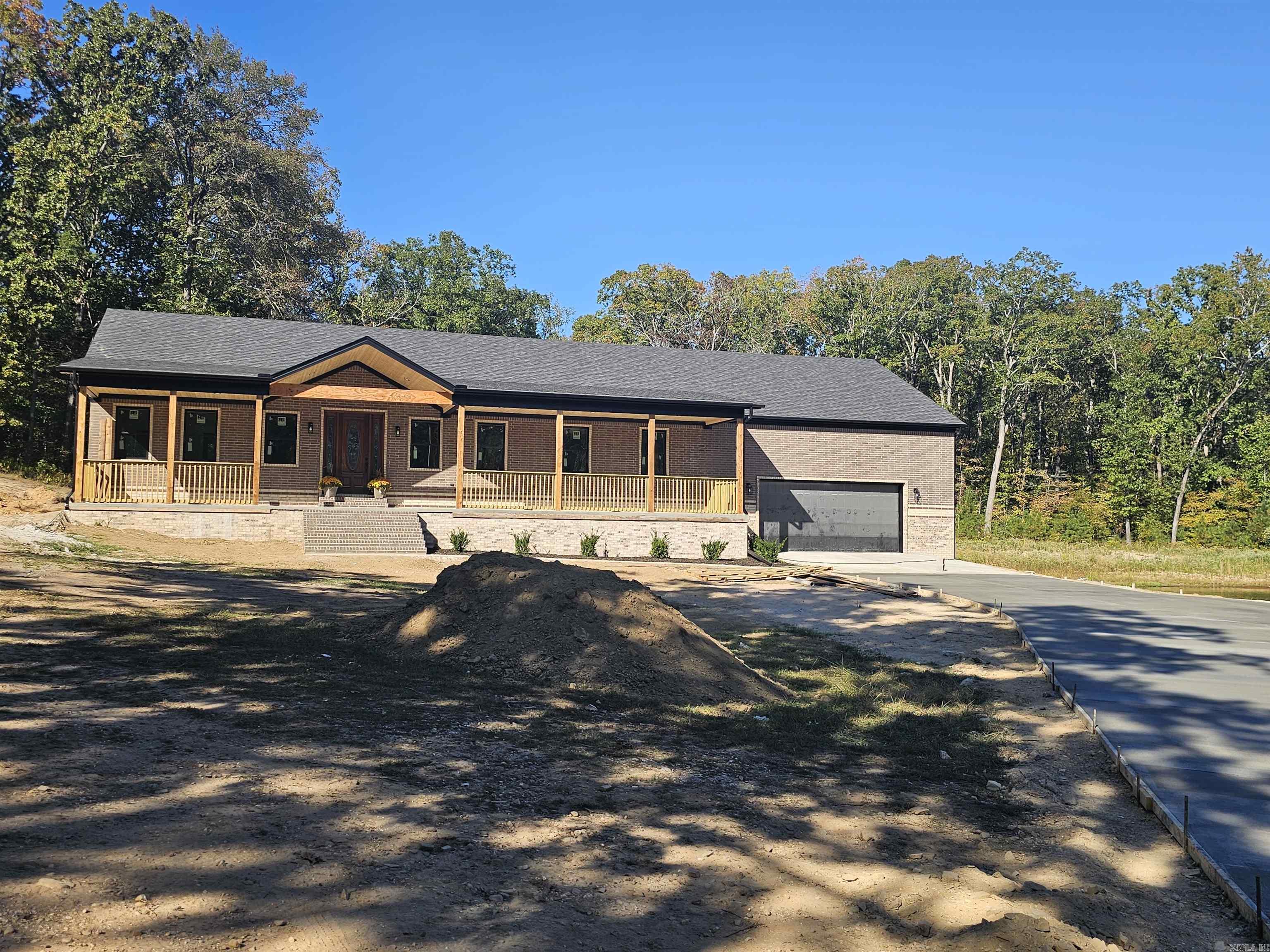 ROLLING MANOR - Residential