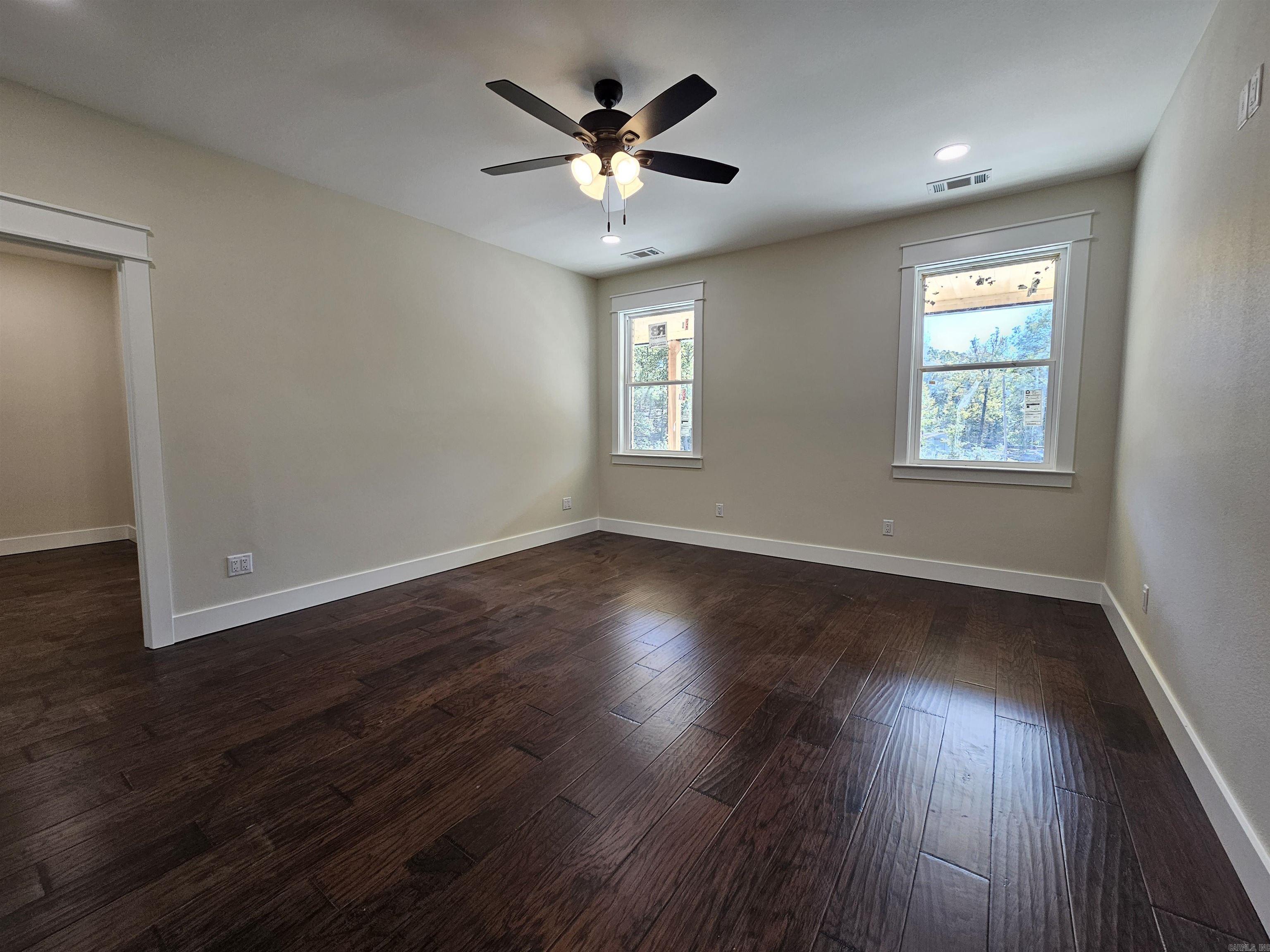 ROLLING MANOR - Residential